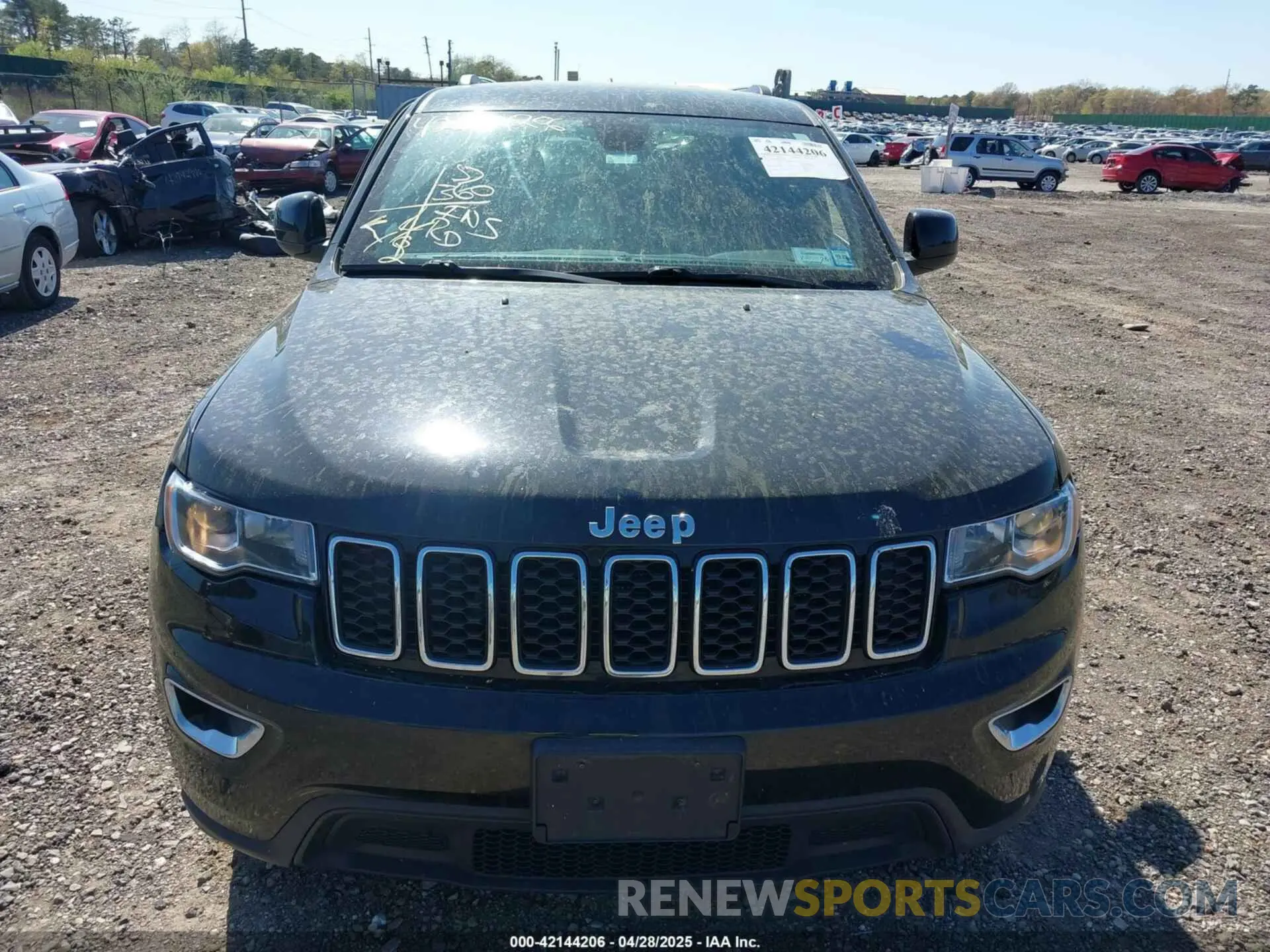 12 Photograph of a damaged car 1C4RJFAG7KC834321 JEEP GRAND CHEROKEE 2019