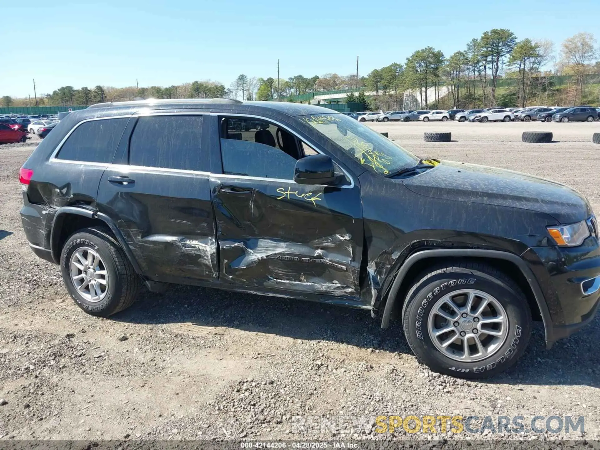 13 Photograph of a damaged car 1C4RJFAG7KC834321 JEEP GRAND CHEROKEE 2019