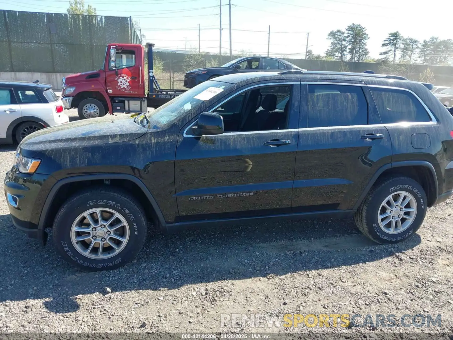 14 Photograph of a damaged car 1C4RJFAG7KC834321 JEEP GRAND CHEROKEE 2019