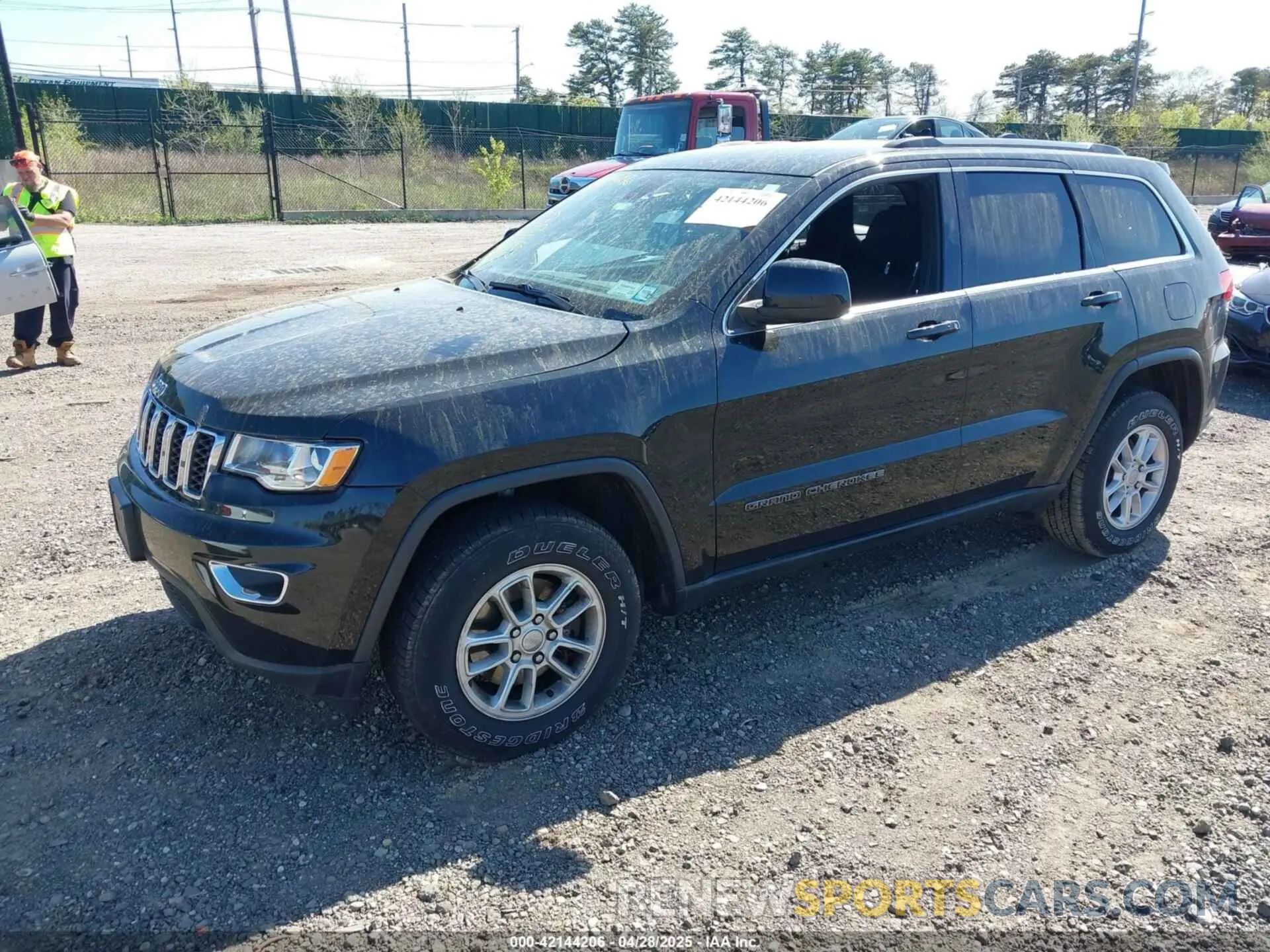 2 Photograph of a damaged car 1C4RJFAG7KC834321 JEEP GRAND CHEROKEE 2019