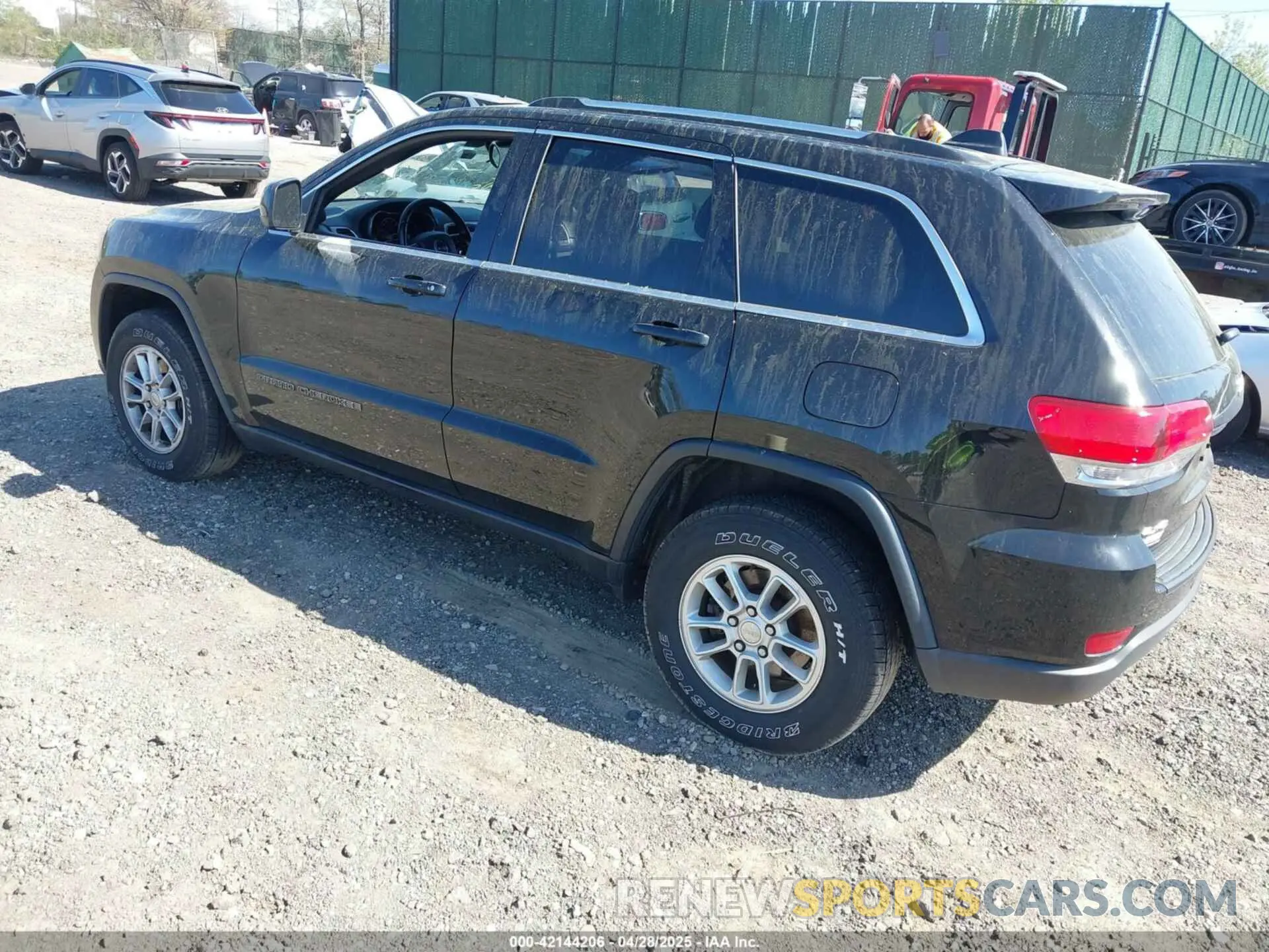 3 Photograph of a damaged car 1C4RJFAG7KC834321 JEEP GRAND CHEROKEE 2019