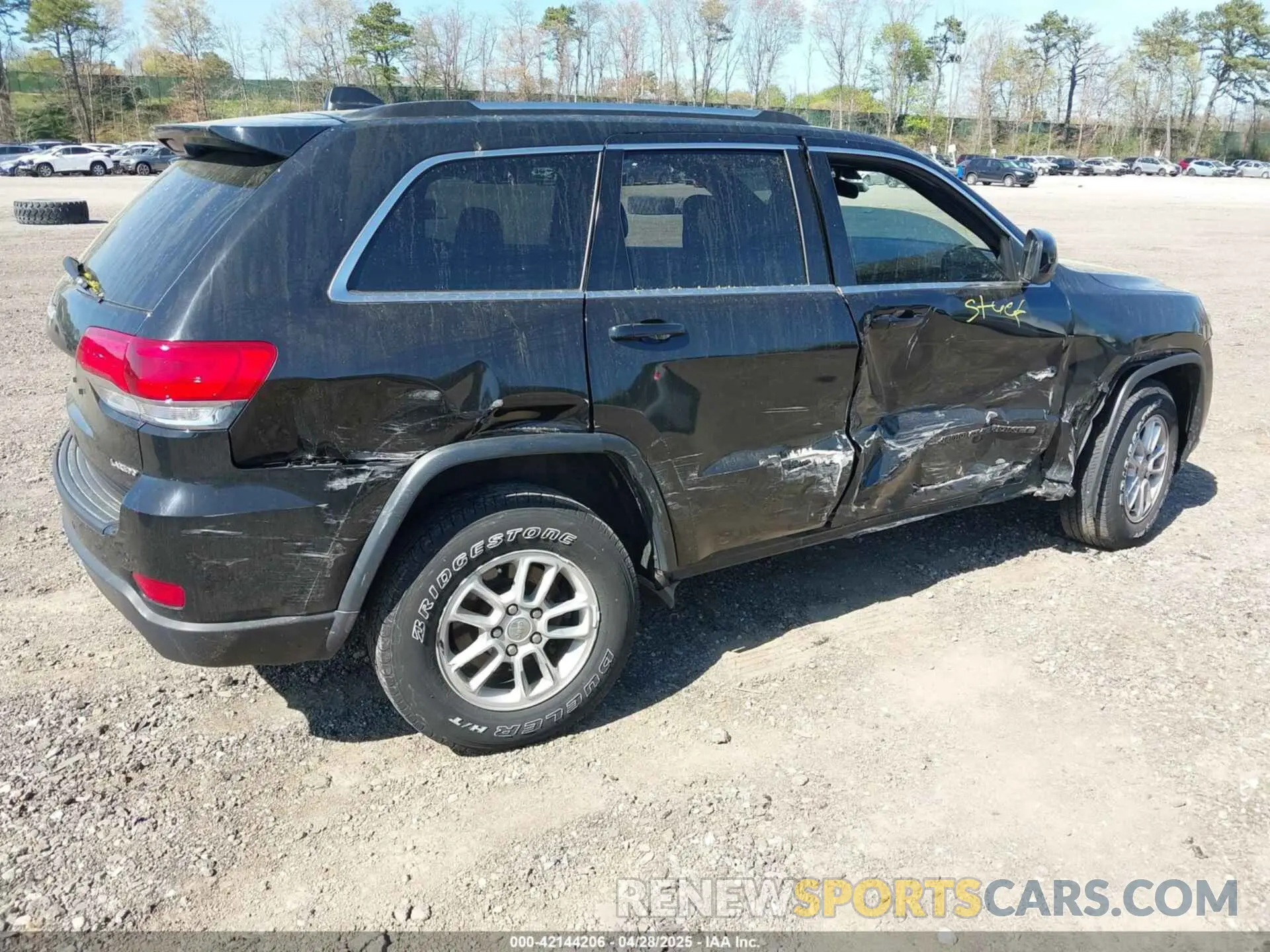 4 Photograph of a damaged car 1C4RJFAG7KC834321 JEEP GRAND CHEROKEE 2019