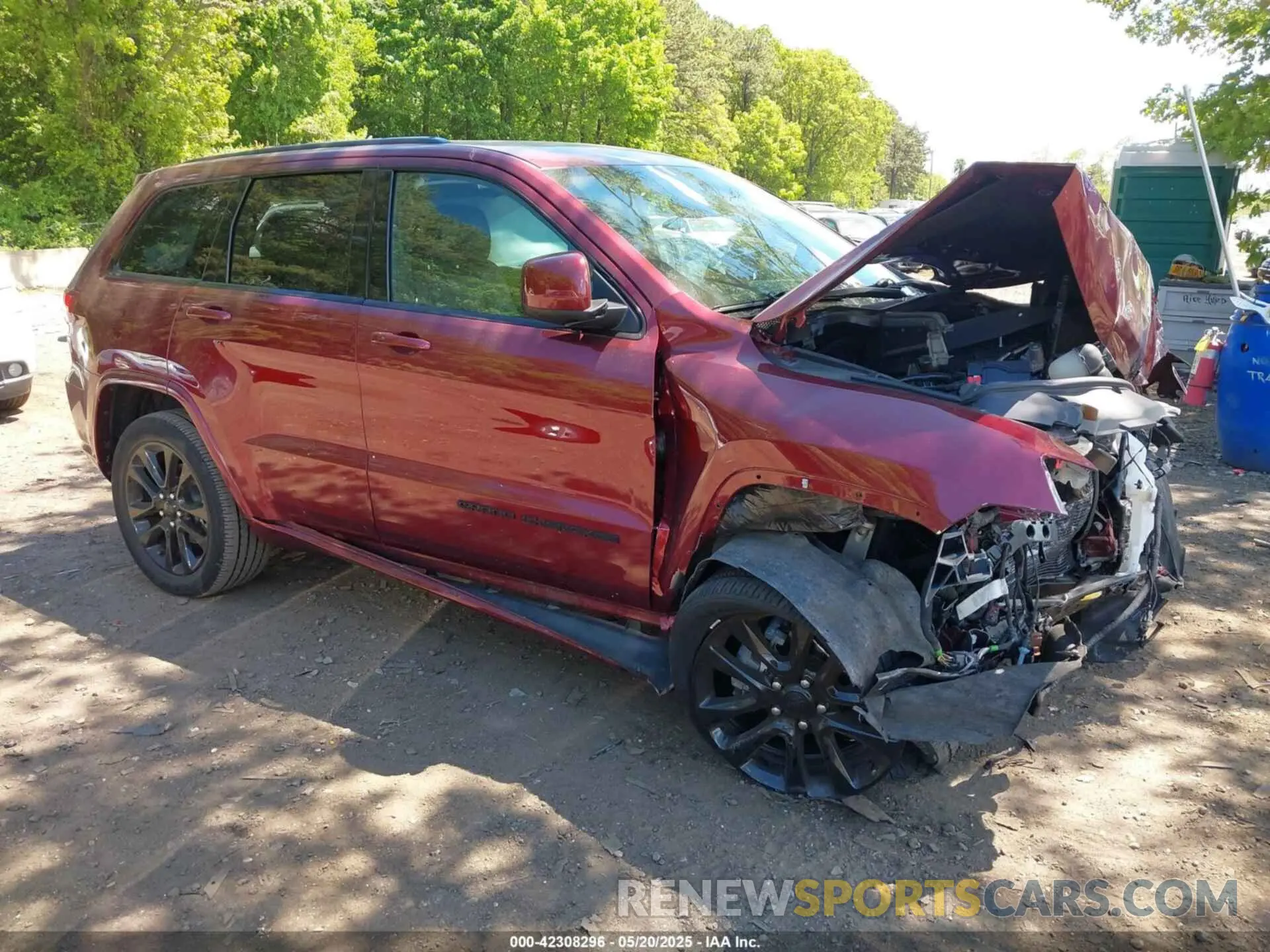 1 Photograph of a damaged car 1C4RJFAG7KC834769 JEEP GRAND CHEROKEE 2019