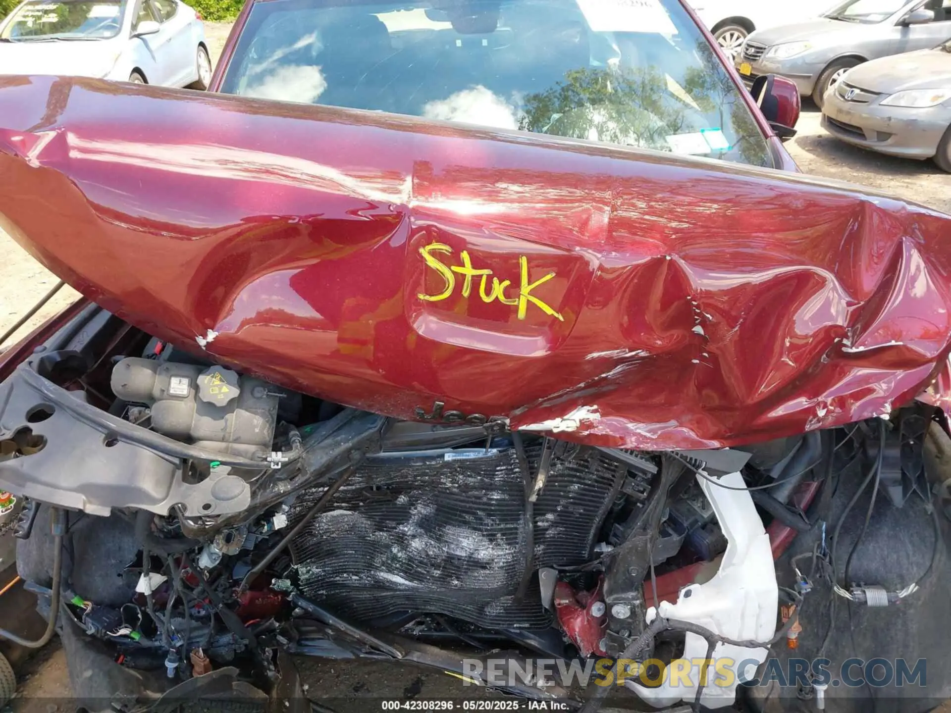 10 Photograph of a damaged car 1C4RJFAG7KC834769 JEEP GRAND CHEROKEE 2019