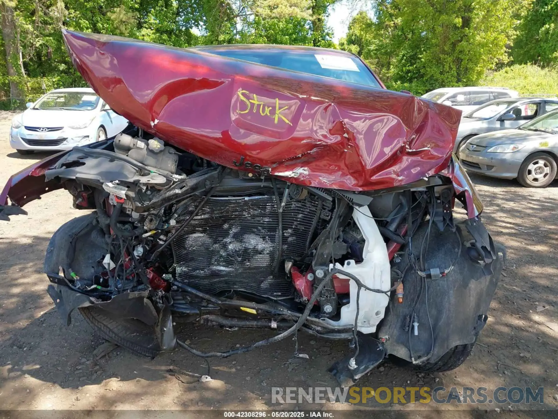 12 Photograph of a damaged car 1C4RJFAG7KC834769 JEEP GRAND CHEROKEE 2019