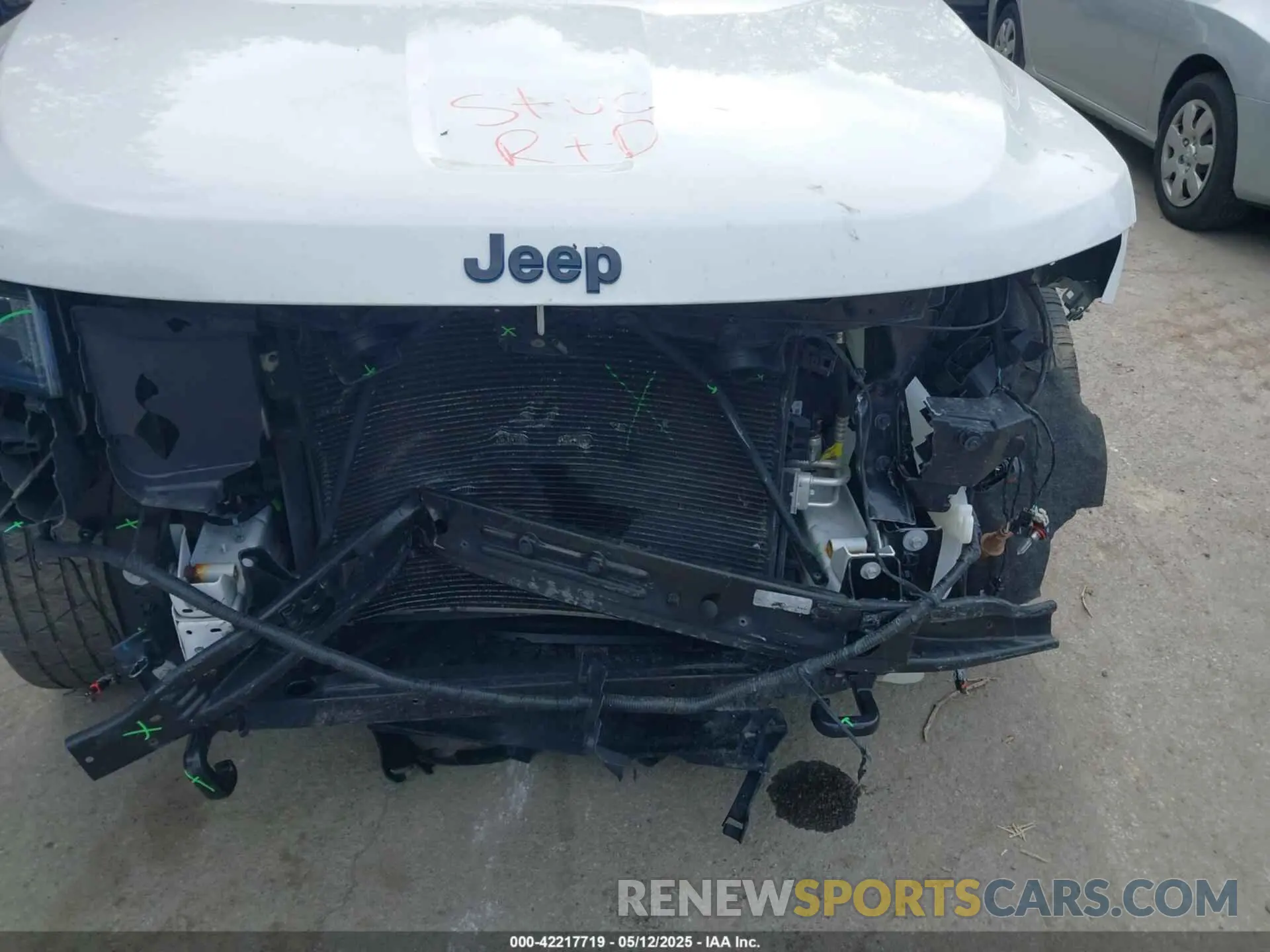 6 Photograph of a damaged car 1C4RJFAG8KC541396 JEEP GRAND CHEROKEE 2019
