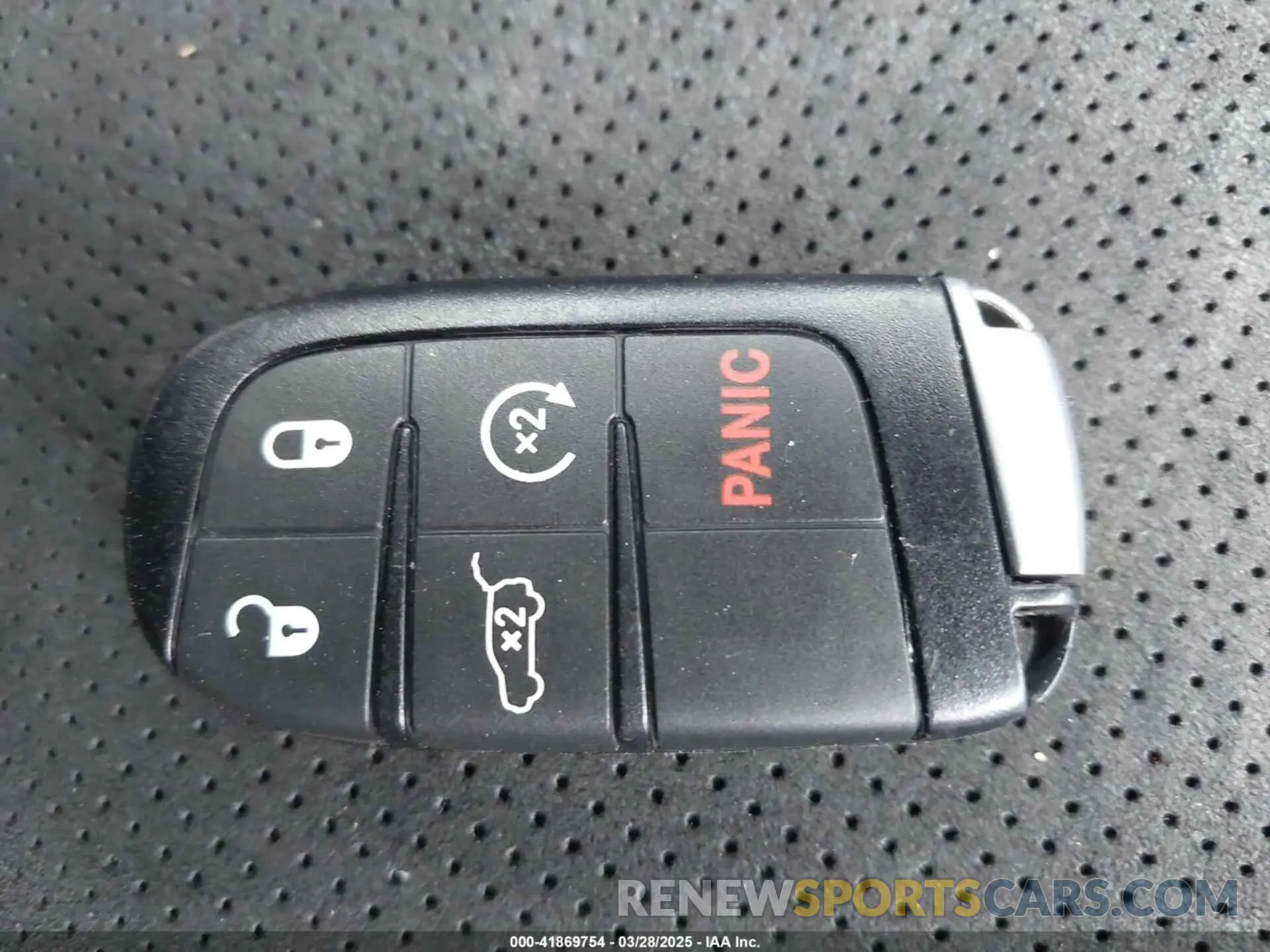 11 Photograph of a damaged car 1C4RJFAG8KC546050 JEEP GRAND CHEROKEE 2019
