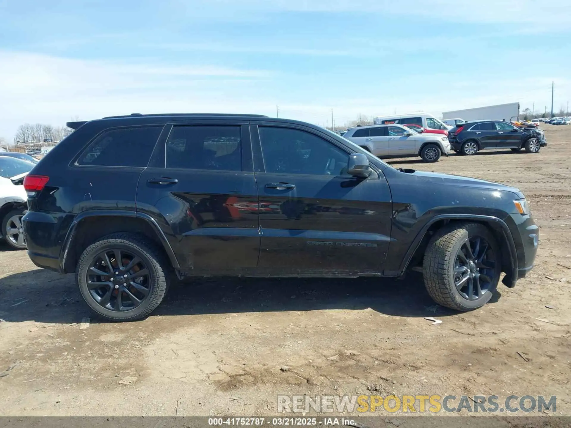 13 Photograph of a damaged car 1C4RJFAG8KC601354 JEEP GRAND CHEROKEE 2019