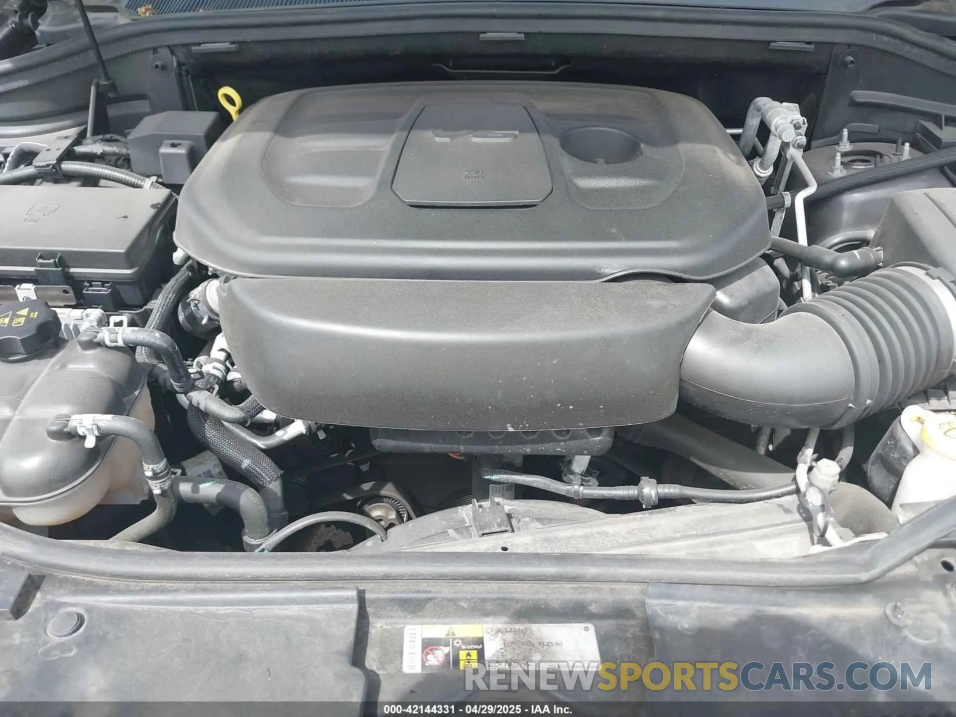 10 Photograph of a damaged car 1C4RJFAG8KC666043 JEEP GRAND CHEROKEE 2019