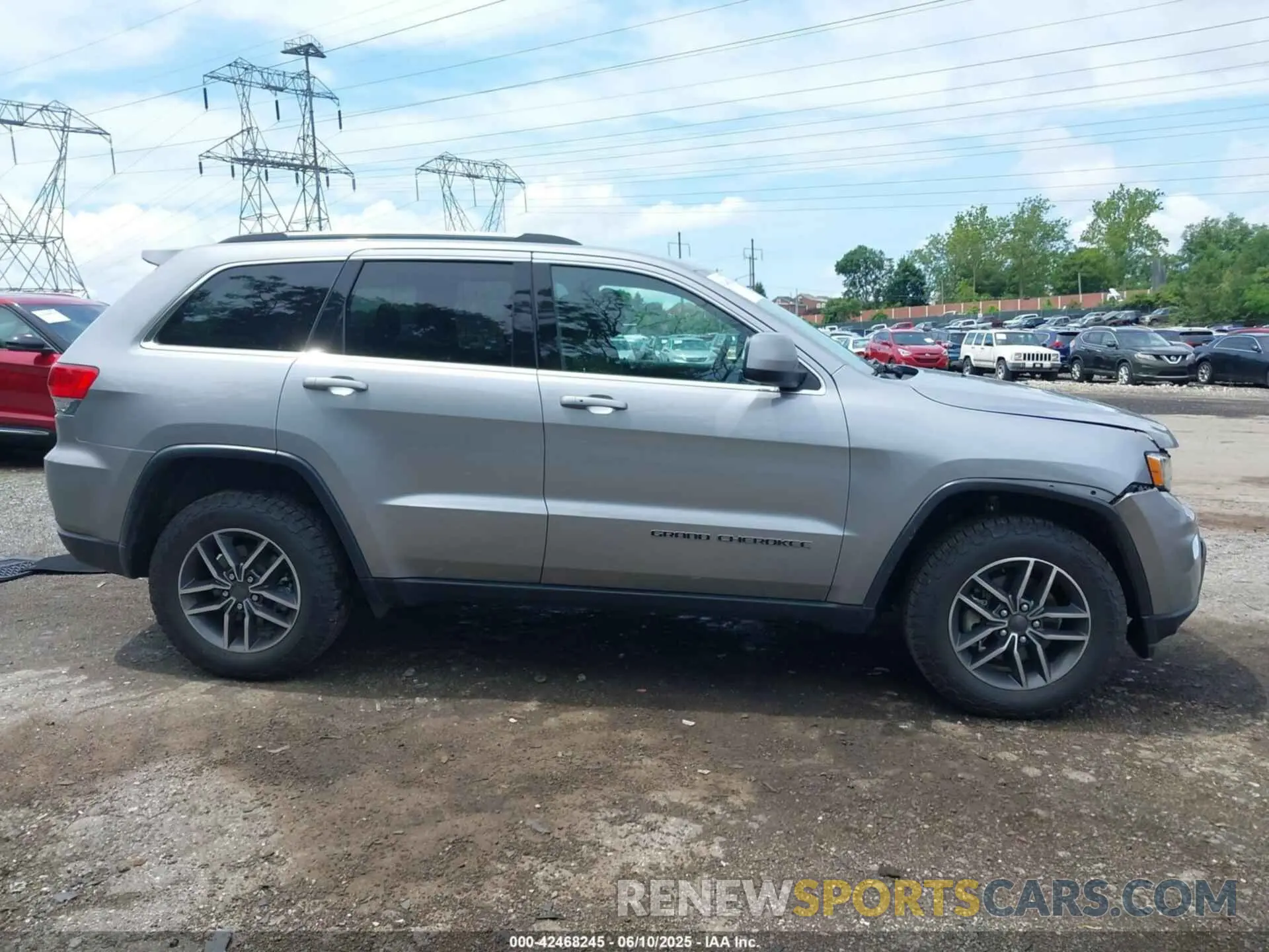 14 Photograph of a damaged car 1C4RJFAG8KC724748 JEEP GRAND CHEROKEE 2019