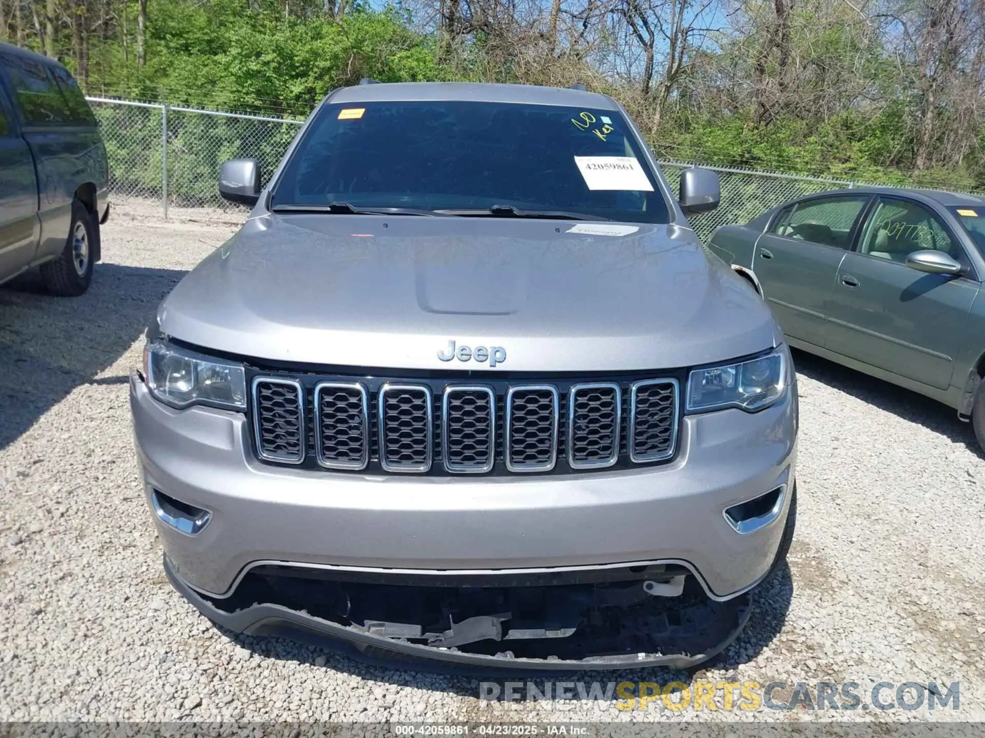 13 Photograph of a damaged car 1C4RJFAG8KC773206 JEEP GRAND CHEROKEE 2019