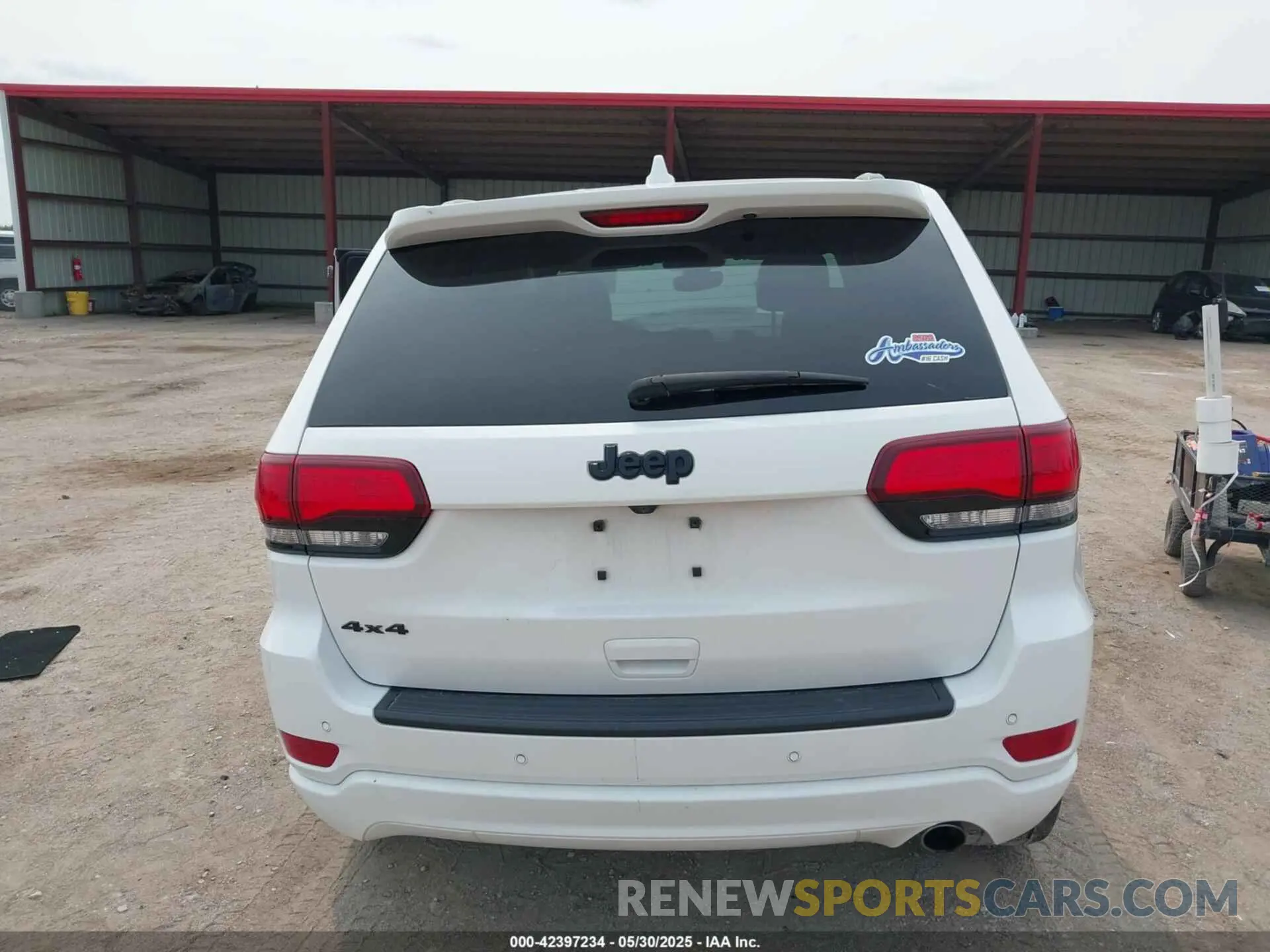 12 Photograph of a damaged car 1C4RJFAG8KC840385 JEEP GRAND CHEROKEE 2019