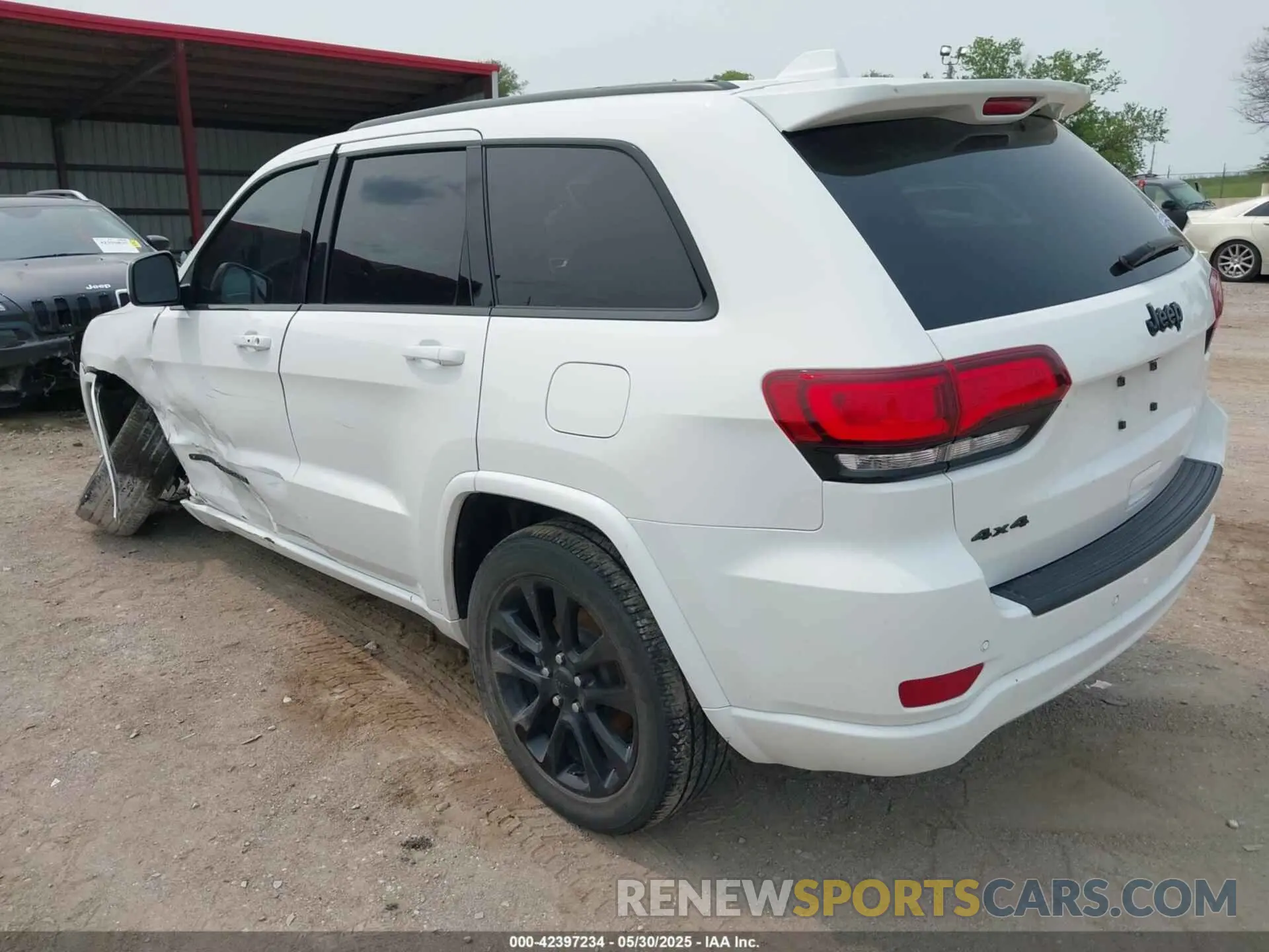 3 Photograph of a damaged car 1C4RJFAG8KC840385 JEEP GRAND CHEROKEE 2019