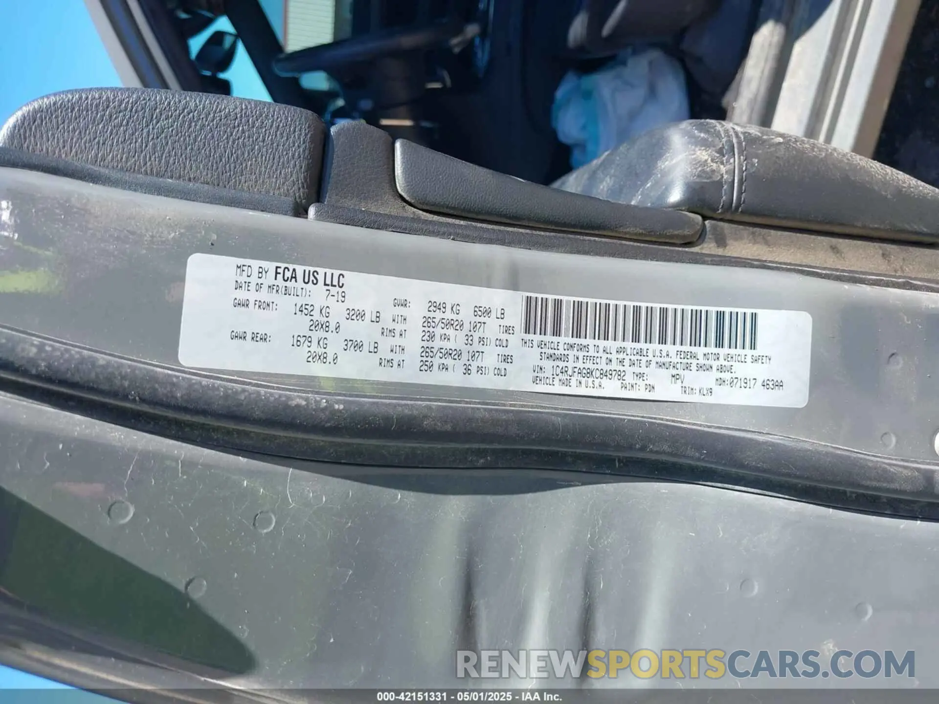9 Photograph of a damaged car 1C4RJFAG8KC849782 JEEP GRAND CHEROKEE 2019