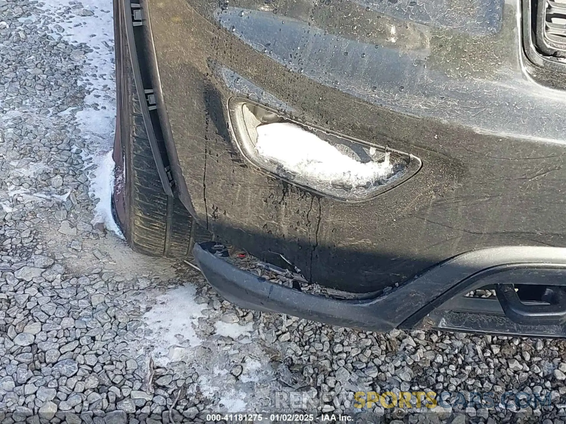18 Photograph of a damaged car 1C4RJFAGXKC537978 JEEP GRAND CHEROKEE 2019