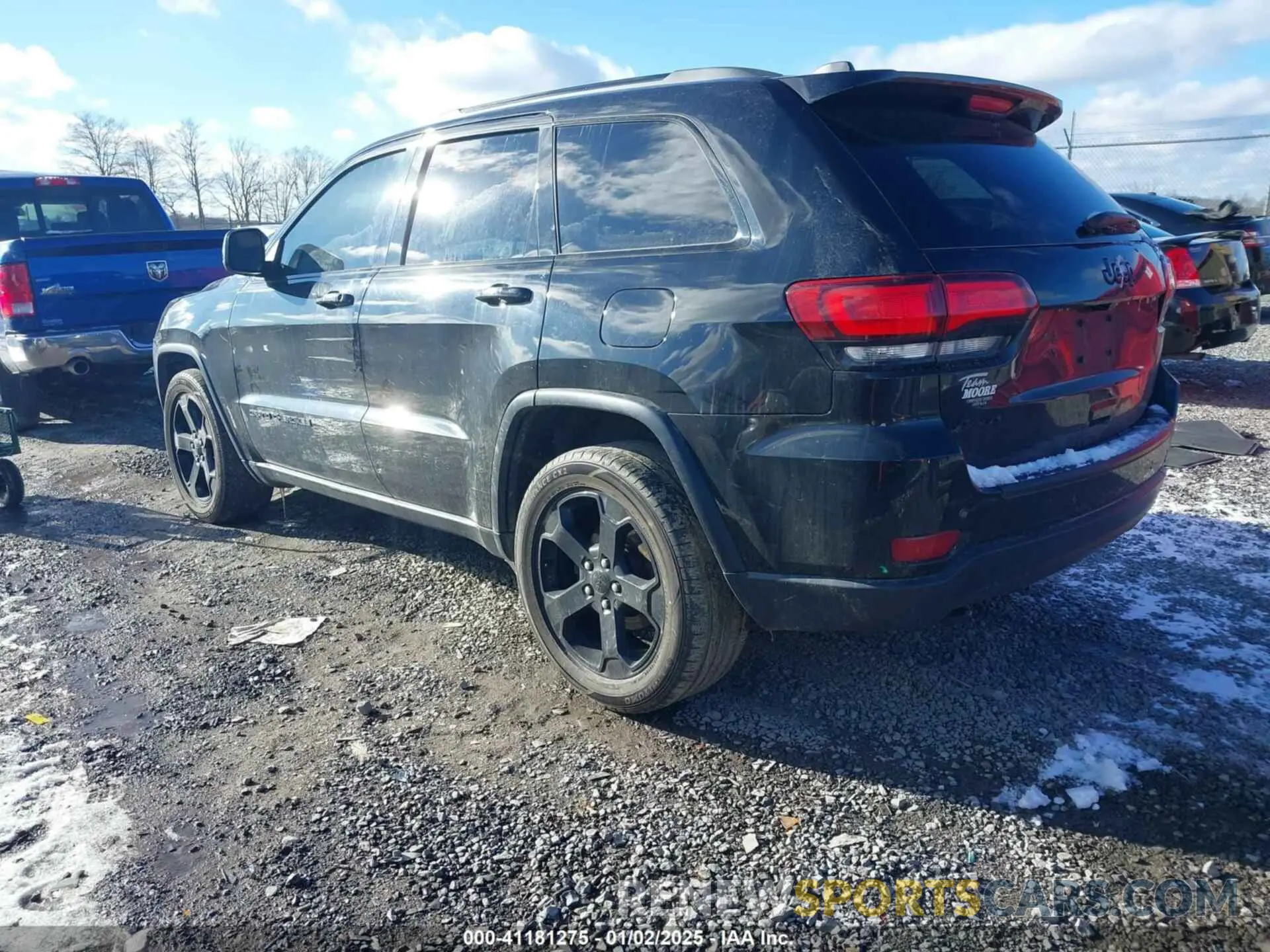 3 Photograph of a damaged car 1C4RJFAGXKC537978 JEEP GRAND CHEROKEE 2019