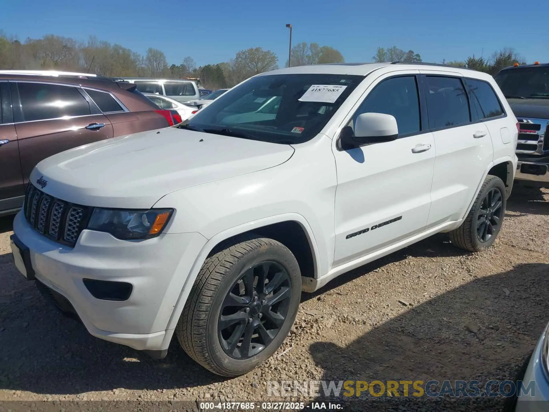 2 Photograph of a damaged car 1C4RJFAGXKC577977 JEEP GRAND CHEROKEE 2019