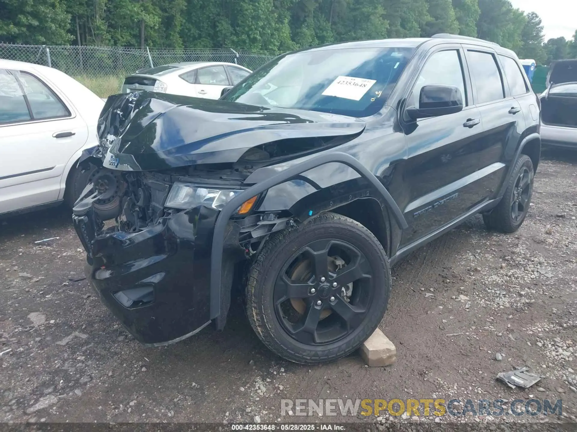 2 Photograph of a damaged car 1C4RJFAGXKC640365 JEEP GRAND CHEROKEE 2019