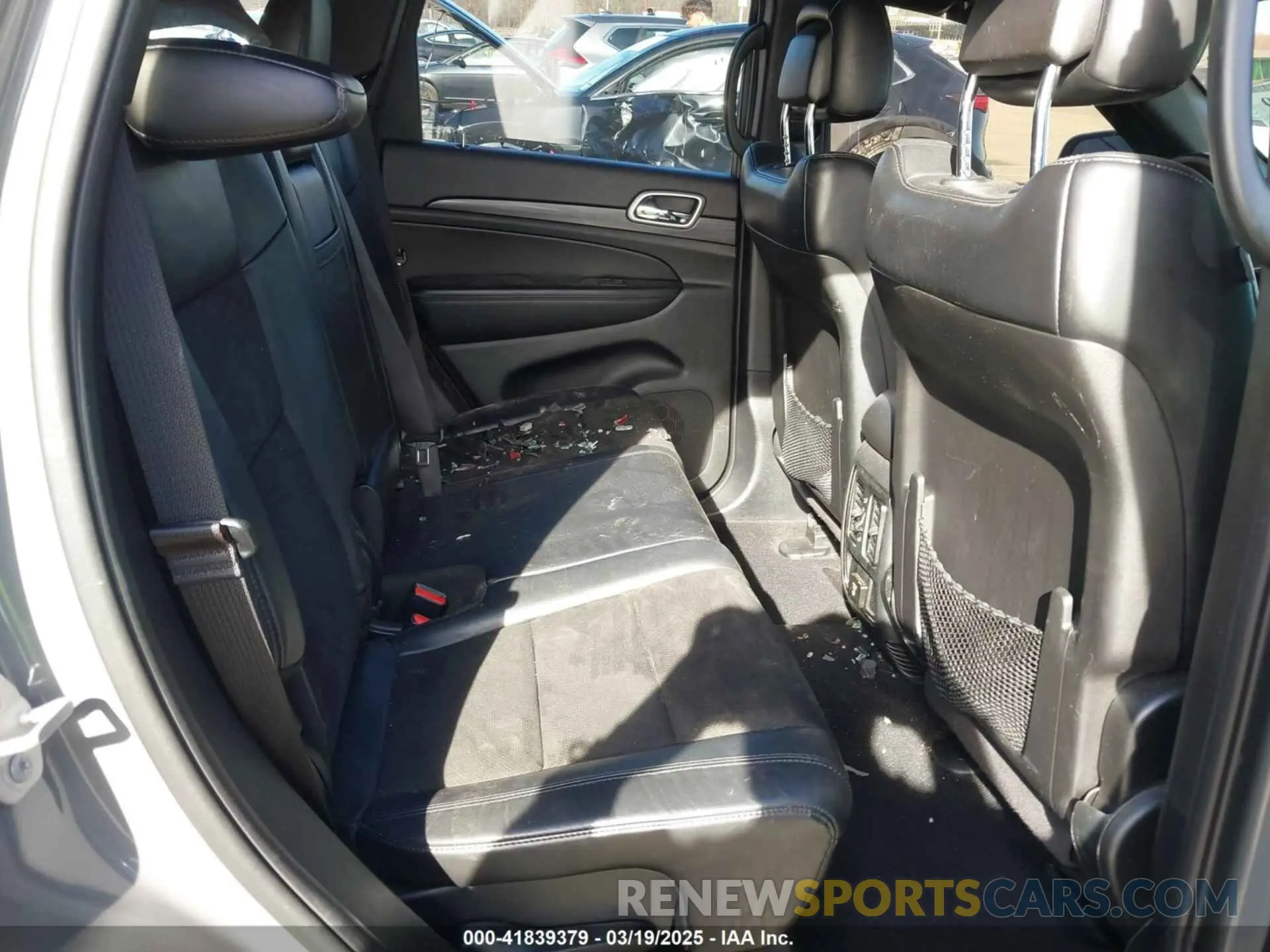 8 Photograph of a damaged car 1C4RJFAGXKC696516 JEEP GRAND CHEROKEE 2019