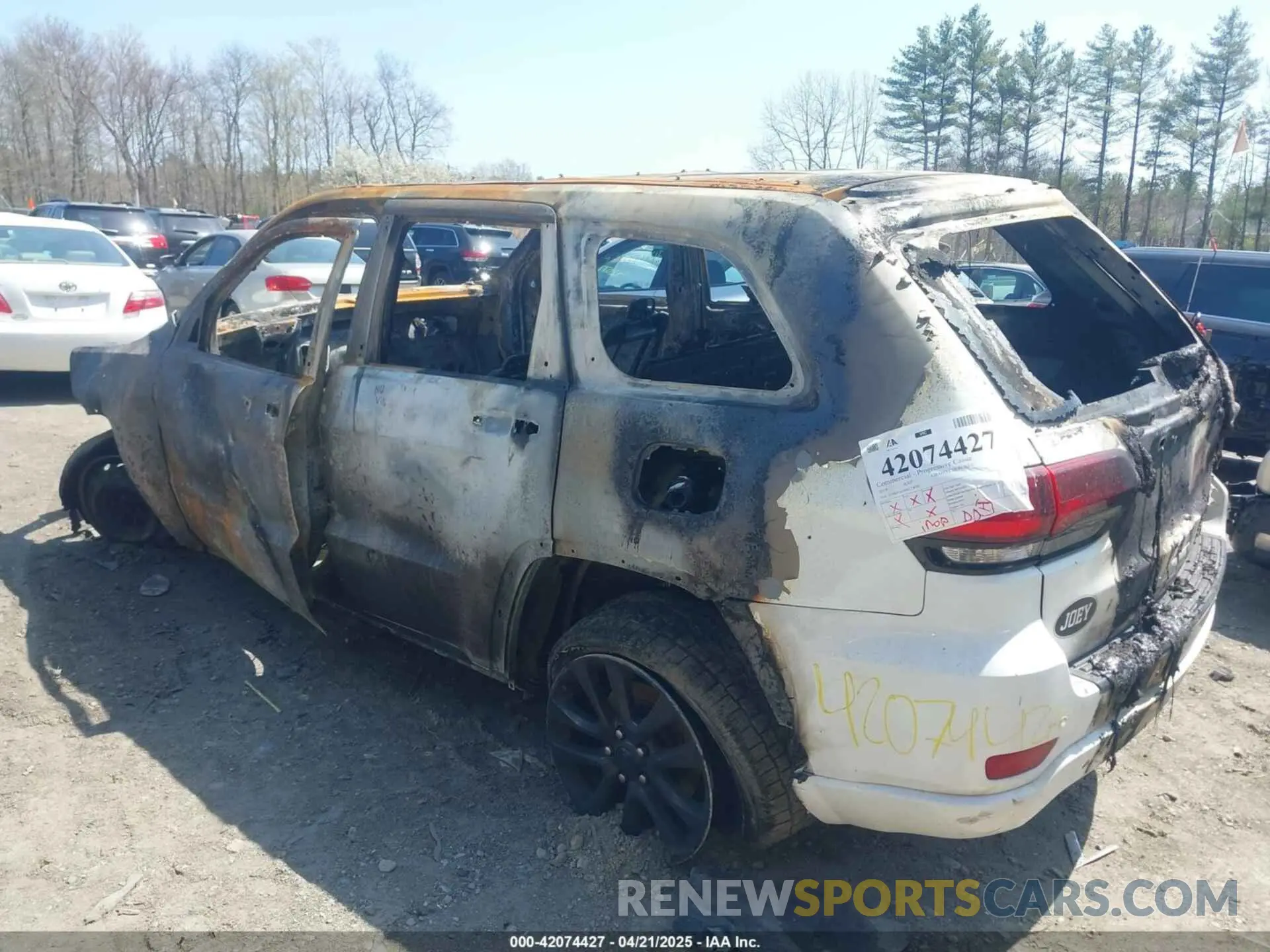 3 Photograph of a damaged car 1C4RJFAGXKC778293 JEEP GRAND CHEROKEE 2019