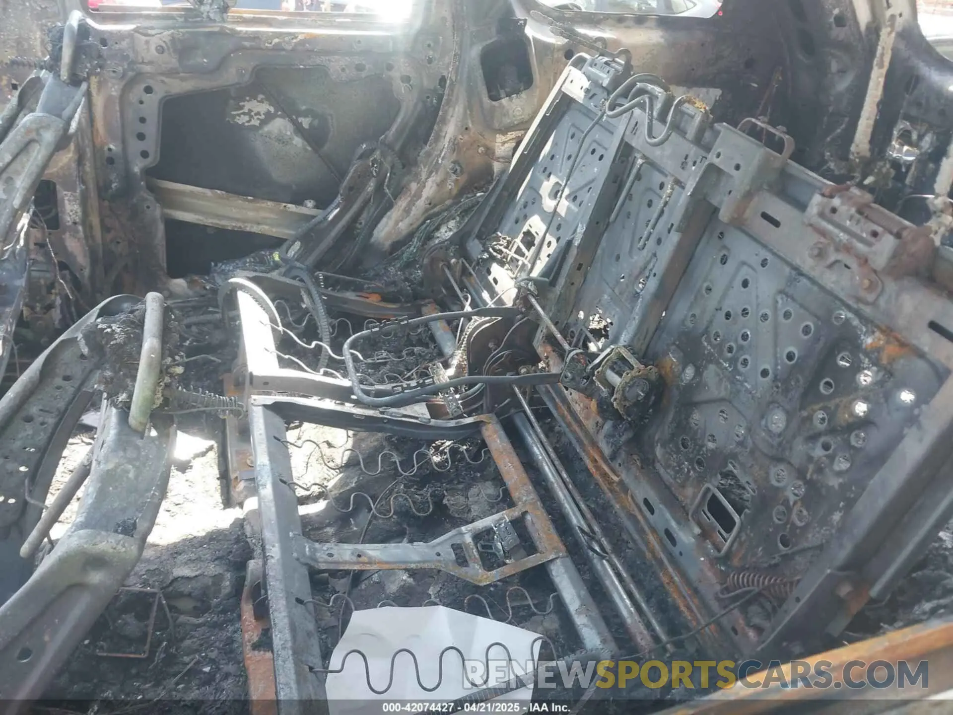 8 Photograph of a damaged car 1C4RJFAGXKC778293 JEEP GRAND CHEROKEE 2019