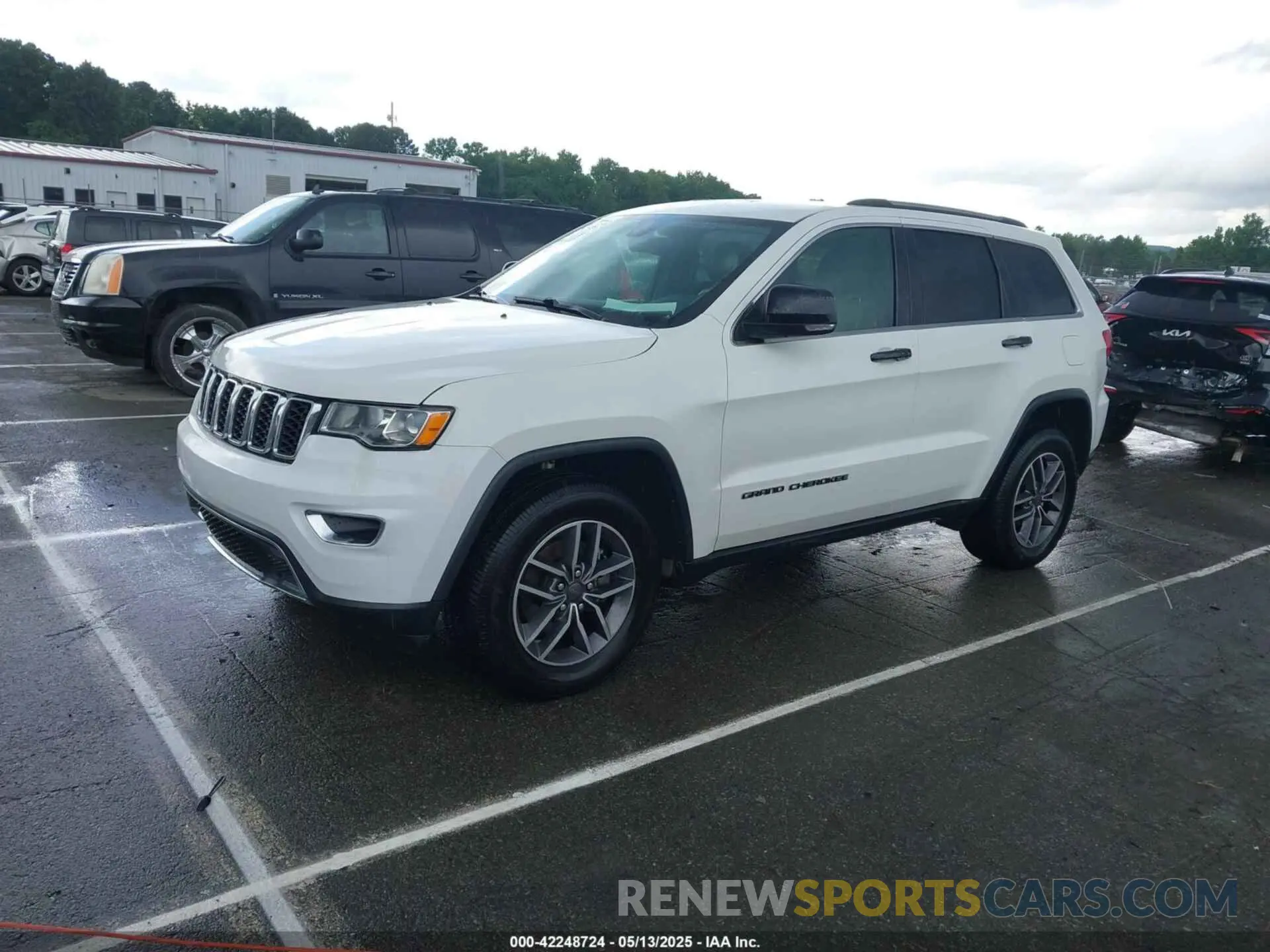 2 Photograph of a damaged car 1C4RJFBG0KC665497 JEEP GRAND CHEROKEE 2019