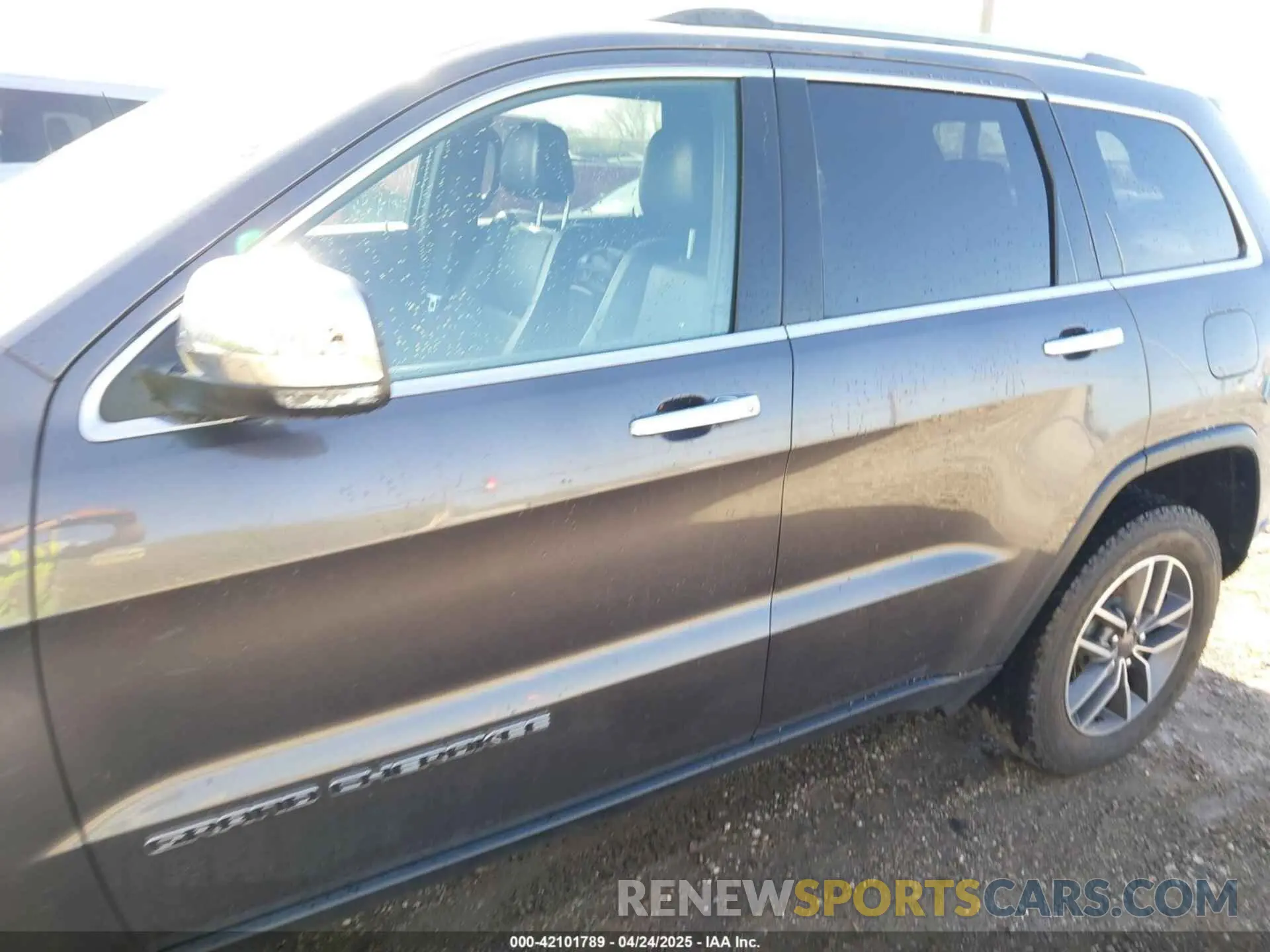 14 Photograph of a damaged car 1C4RJFBG0KC741154 JEEP GRAND CHEROKEE 2019