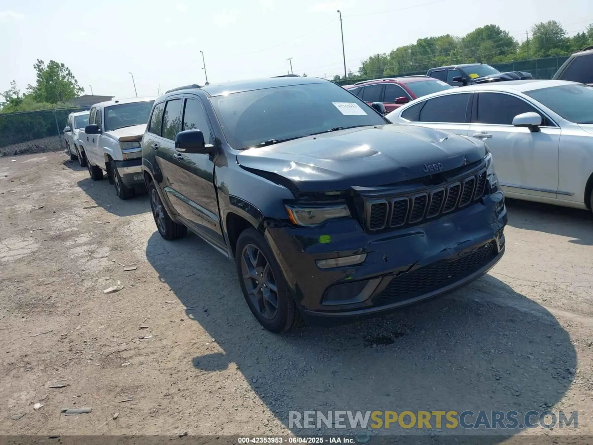 1 Photograph of a damaged car 1C4RJFBG0KC807816 JEEP GRAND CHEROKEE 2019
