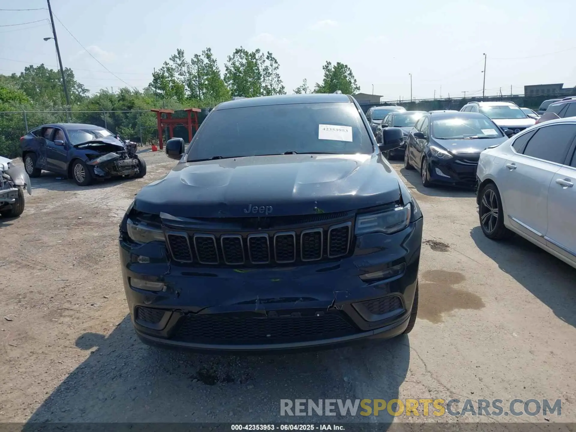 12 Photograph of a damaged car 1C4RJFBG0KC807816 JEEP GRAND CHEROKEE 2019