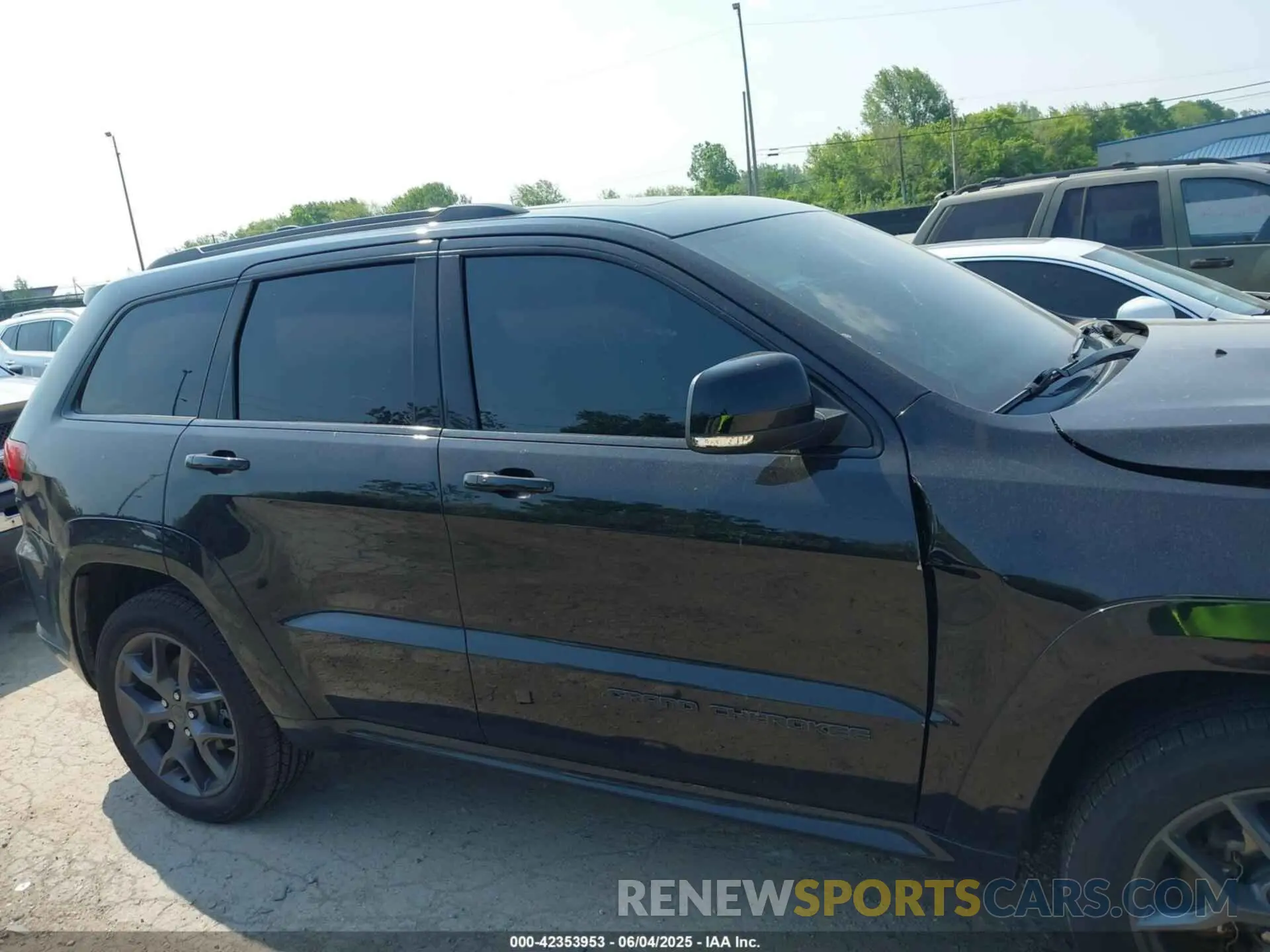 13 Photograph of a damaged car 1C4RJFBG0KC807816 JEEP GRAND CHEROKEE 2019