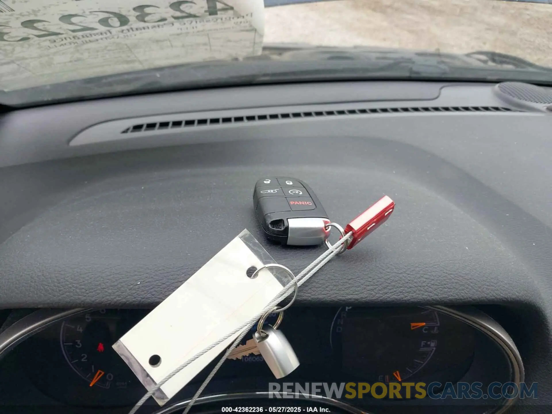 11 Photograph of a damaged car 1C4RJFBG0KC808660 JEEP GRAND CHEROKEE 2019