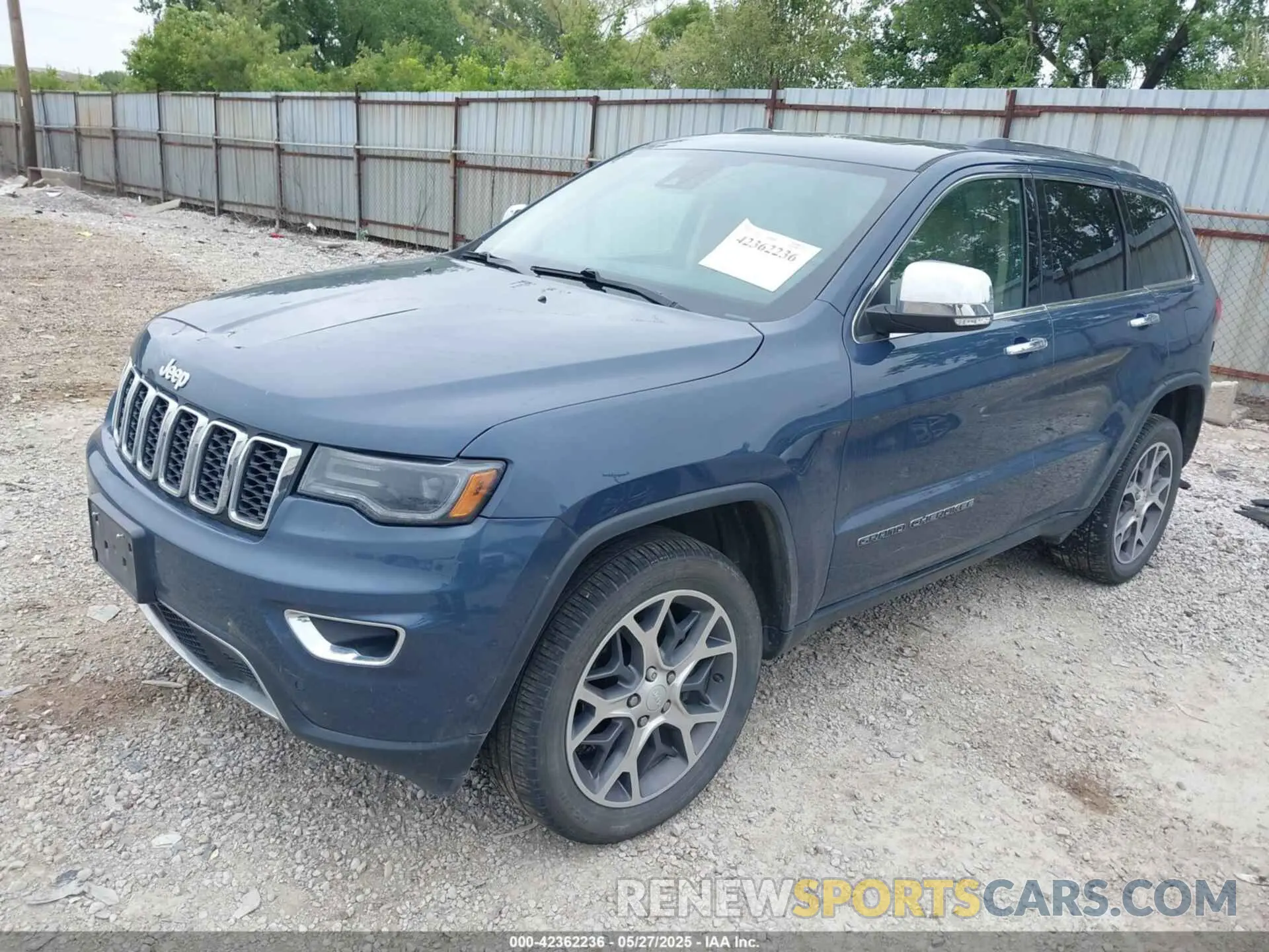2 Photograph of a damaged car 1C4RJFBG0KC808660 JEEP GRAND CHEROKEE 2019