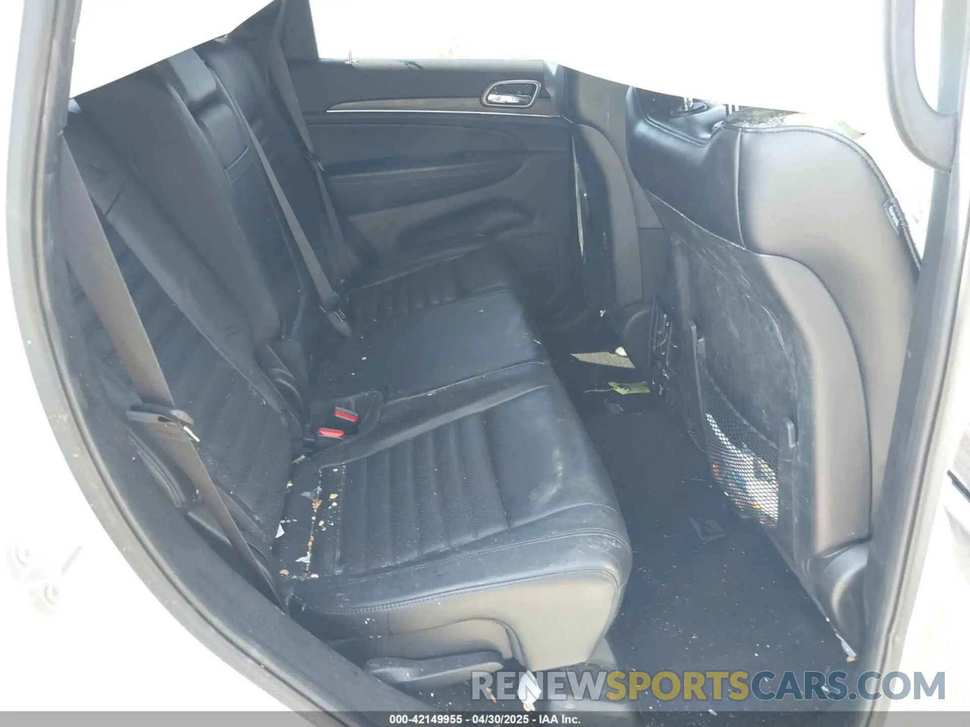 8 Photograph of a damaged car 1C4RJFBG1KC679229 JEEP GRAND CHEROKEE 2019
