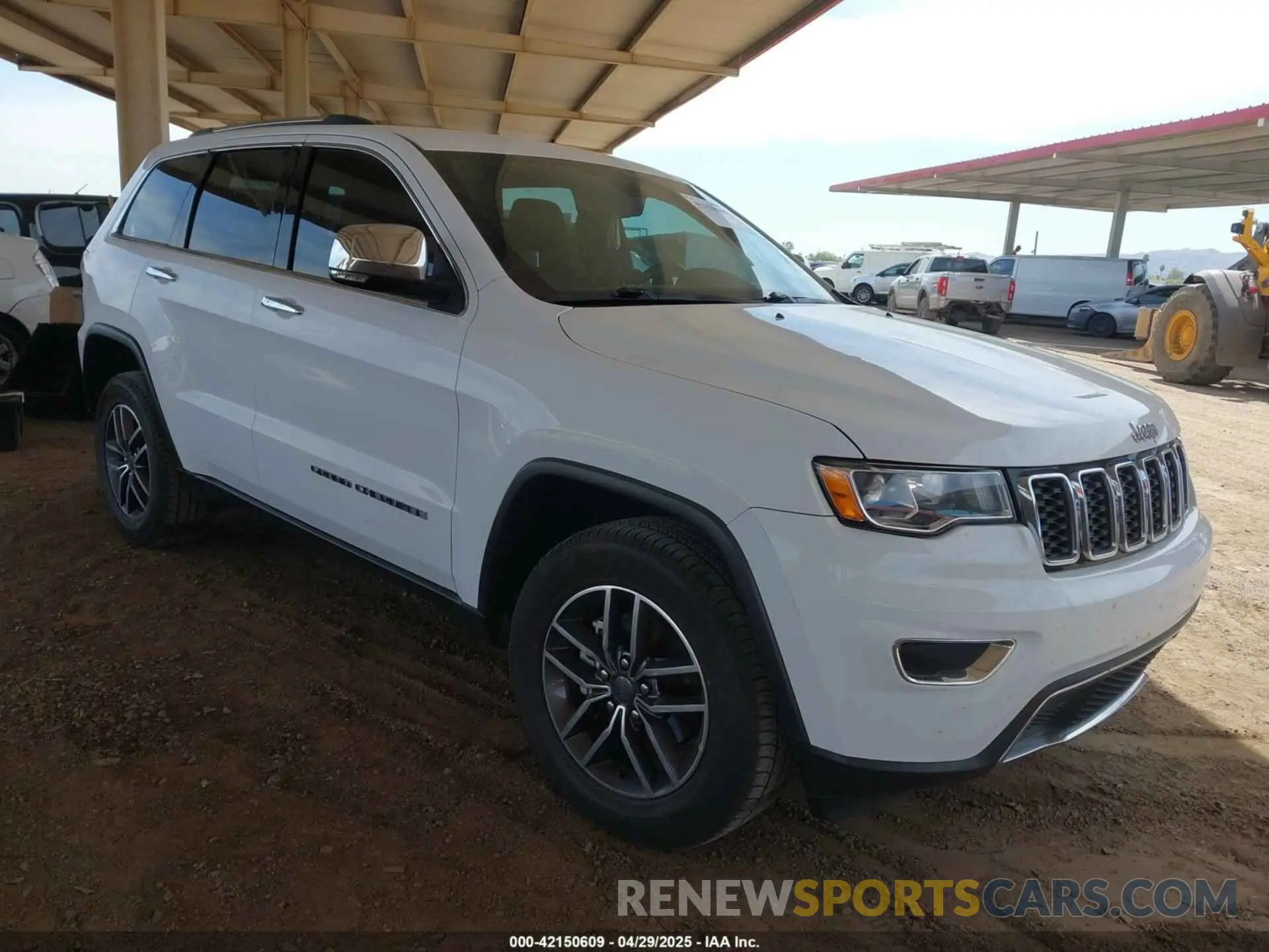 1 Photograph of a damaged car 1C4RJFBG1KC686083 JEEP GRAND CHEROKEE 2019