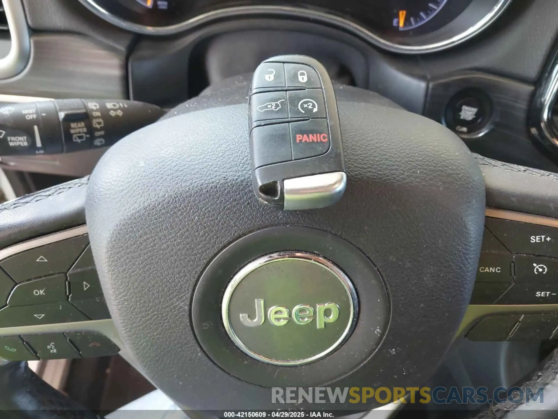11 Photograph of a damaged car 1C4RJFBG1KC686083 JEEP GRAND CHEROKEE 2019