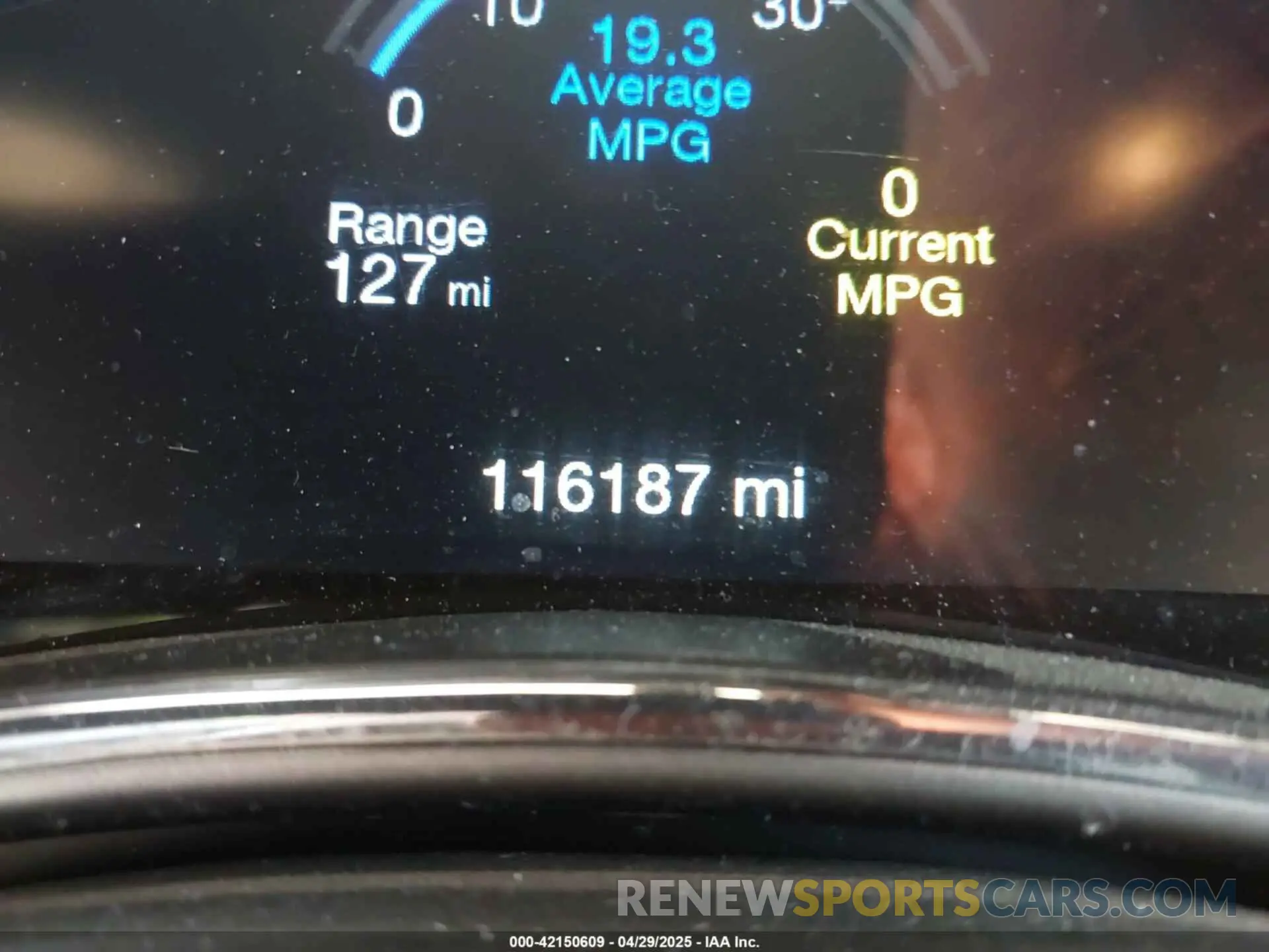 15 Photograph of a damaged car 1C4RJFBG1KC686083 JEEP GRAND CHEROKEE 2019