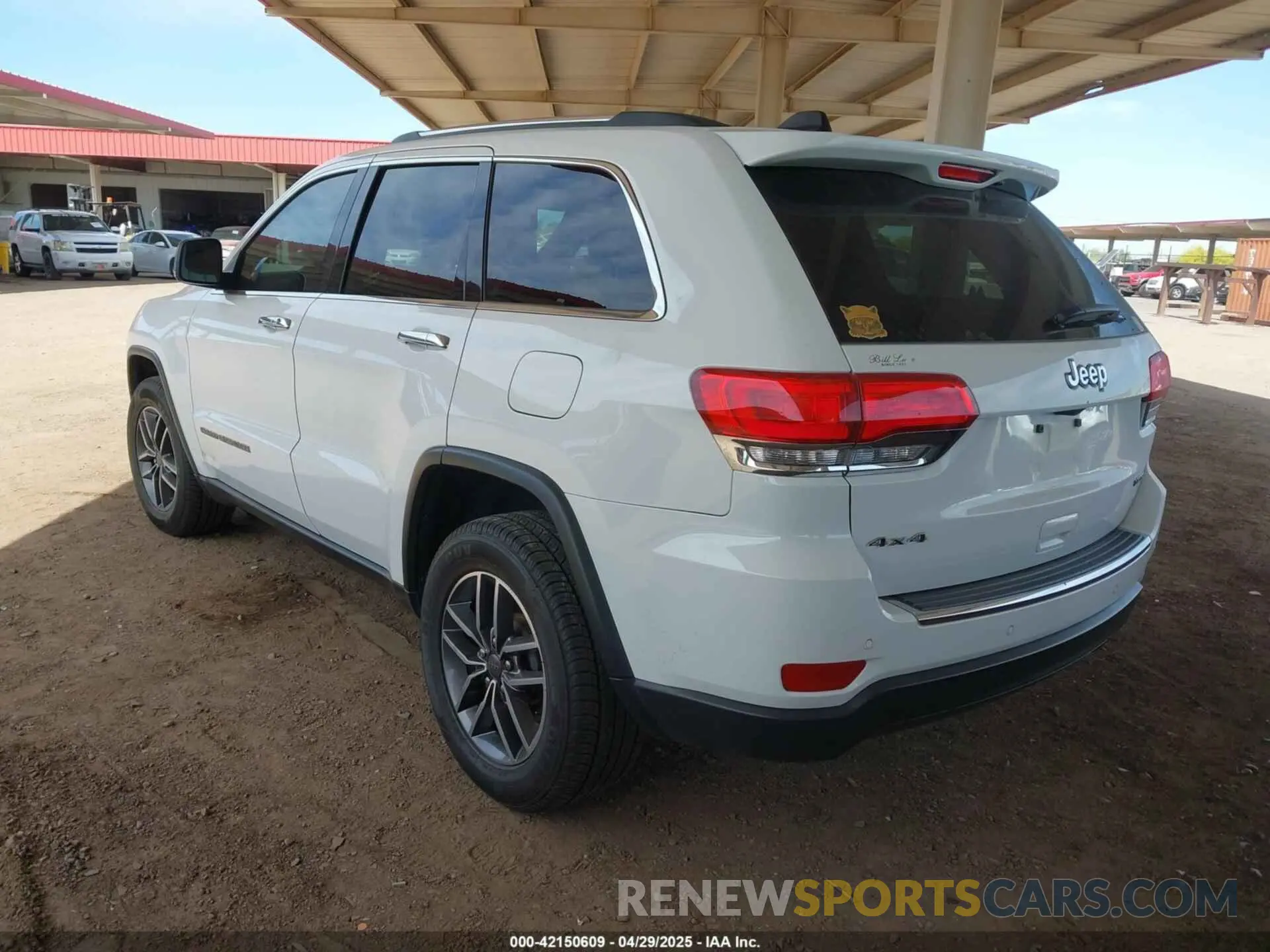 3 Photograph of a damaged car 1C4RJFBG1KC686083 JEEP GRAND CHEROKEE 2019