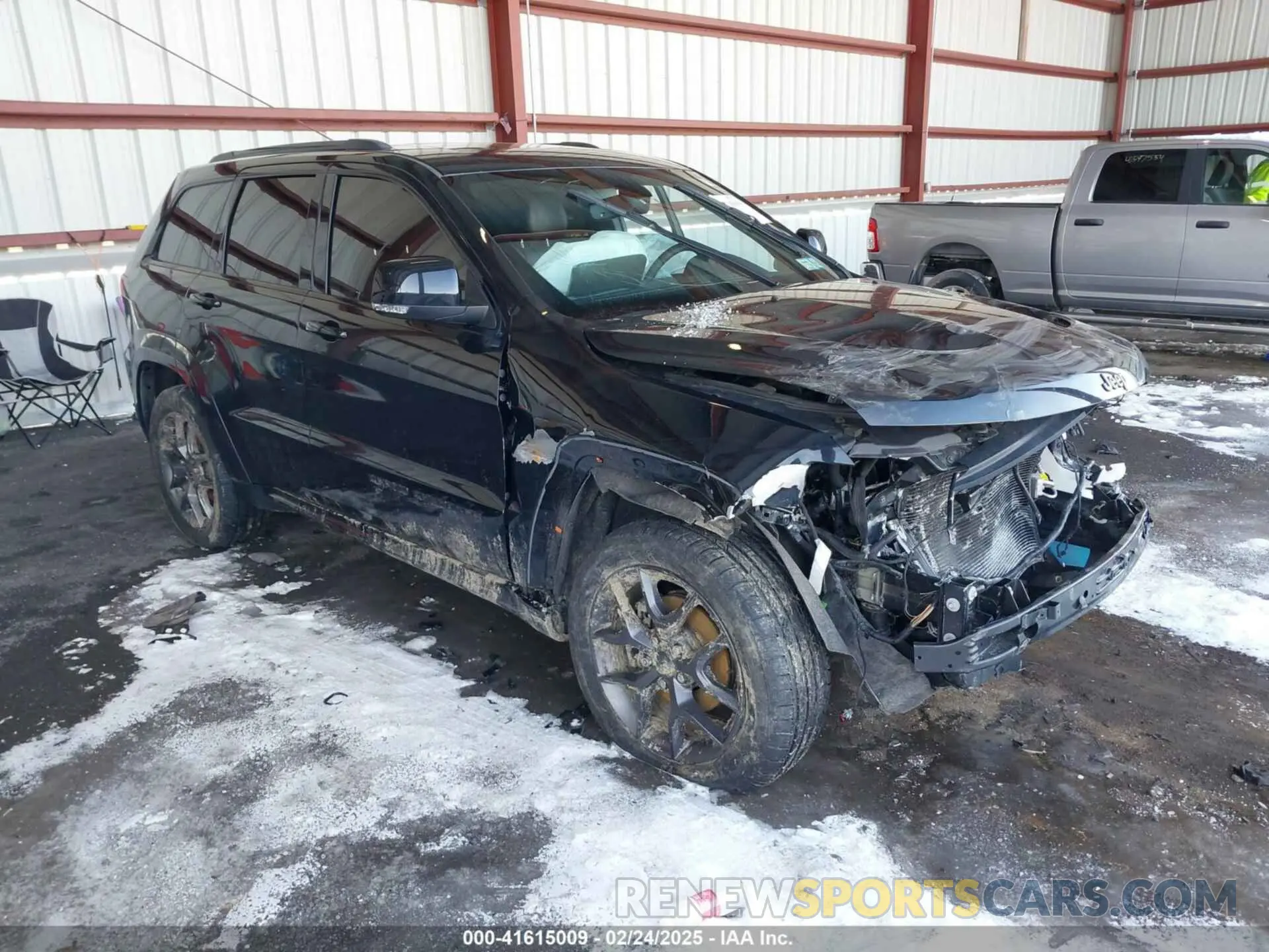 1 Photograph of a damaged car 1C4RJFBG1KC727232 JEEP GRAND CHEROKEE 2019