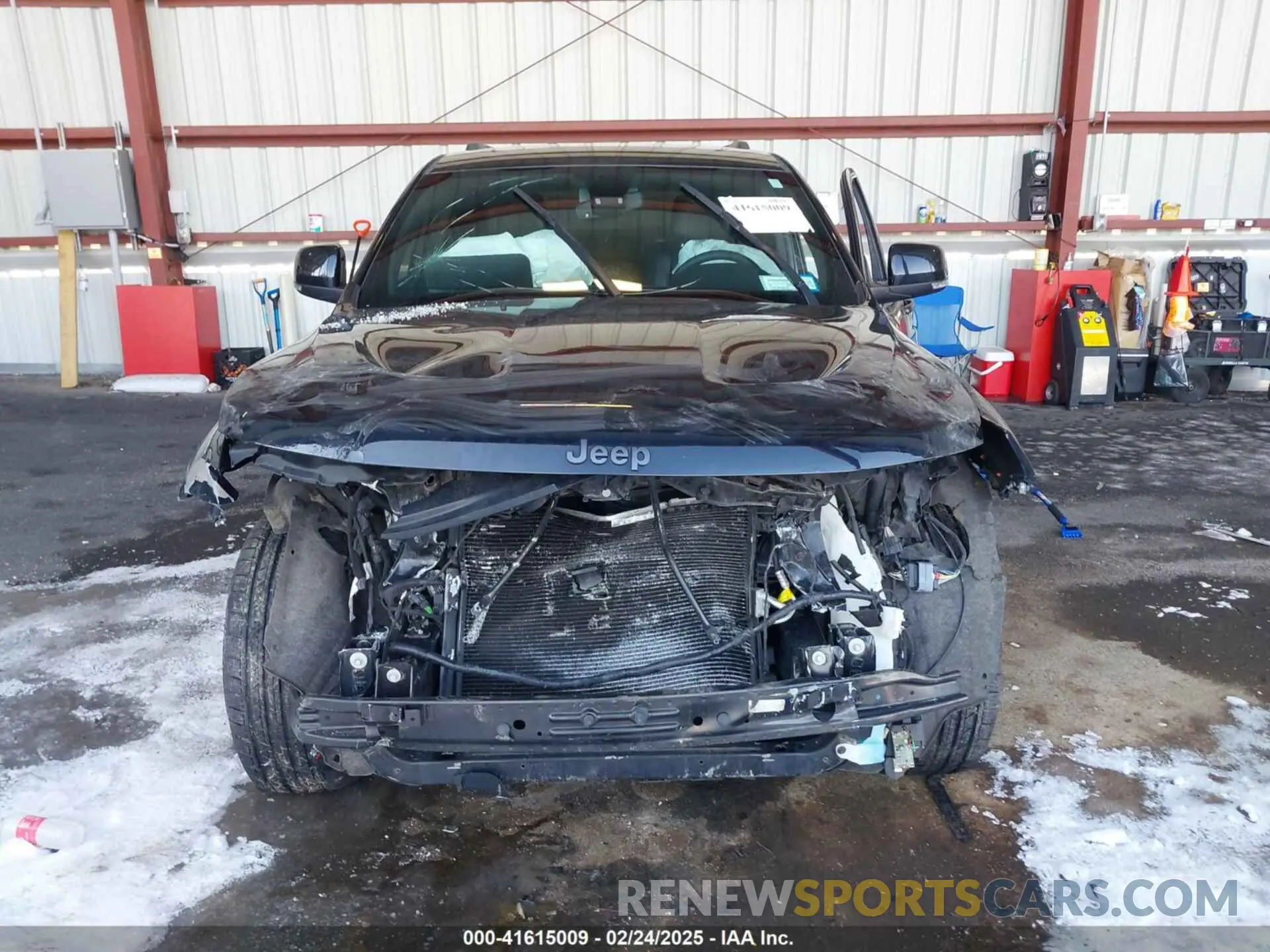 13 Photograph of a damaged car 1C4RJFBG1KC727232 JEEP GRAND CHEROKEE 2019