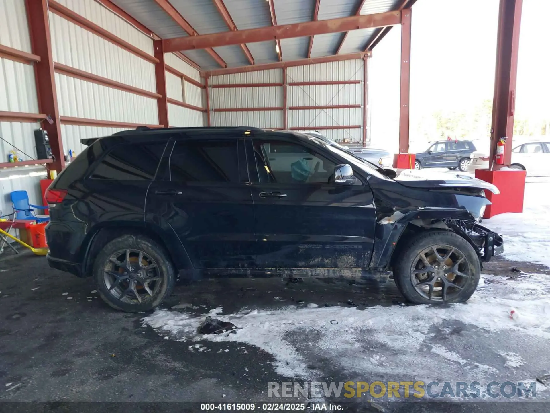 14 Photograph of a damaged car 1C4RJFBG1KC727232 JEEP GRAND CHEROKEE 2019