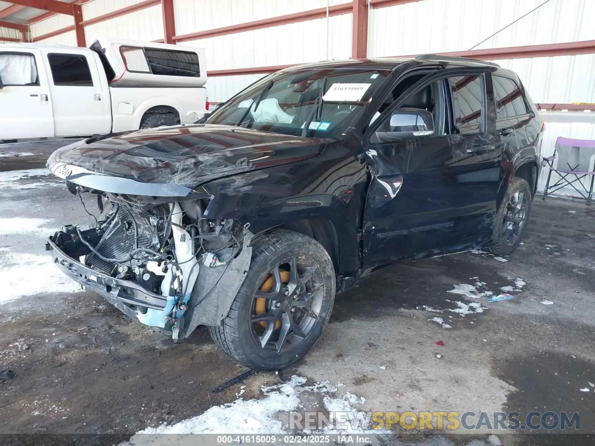 2 Photograph of a damaged car 1C4RJFBG1KC727232 JEEP GRAND CHEROKEE 2019