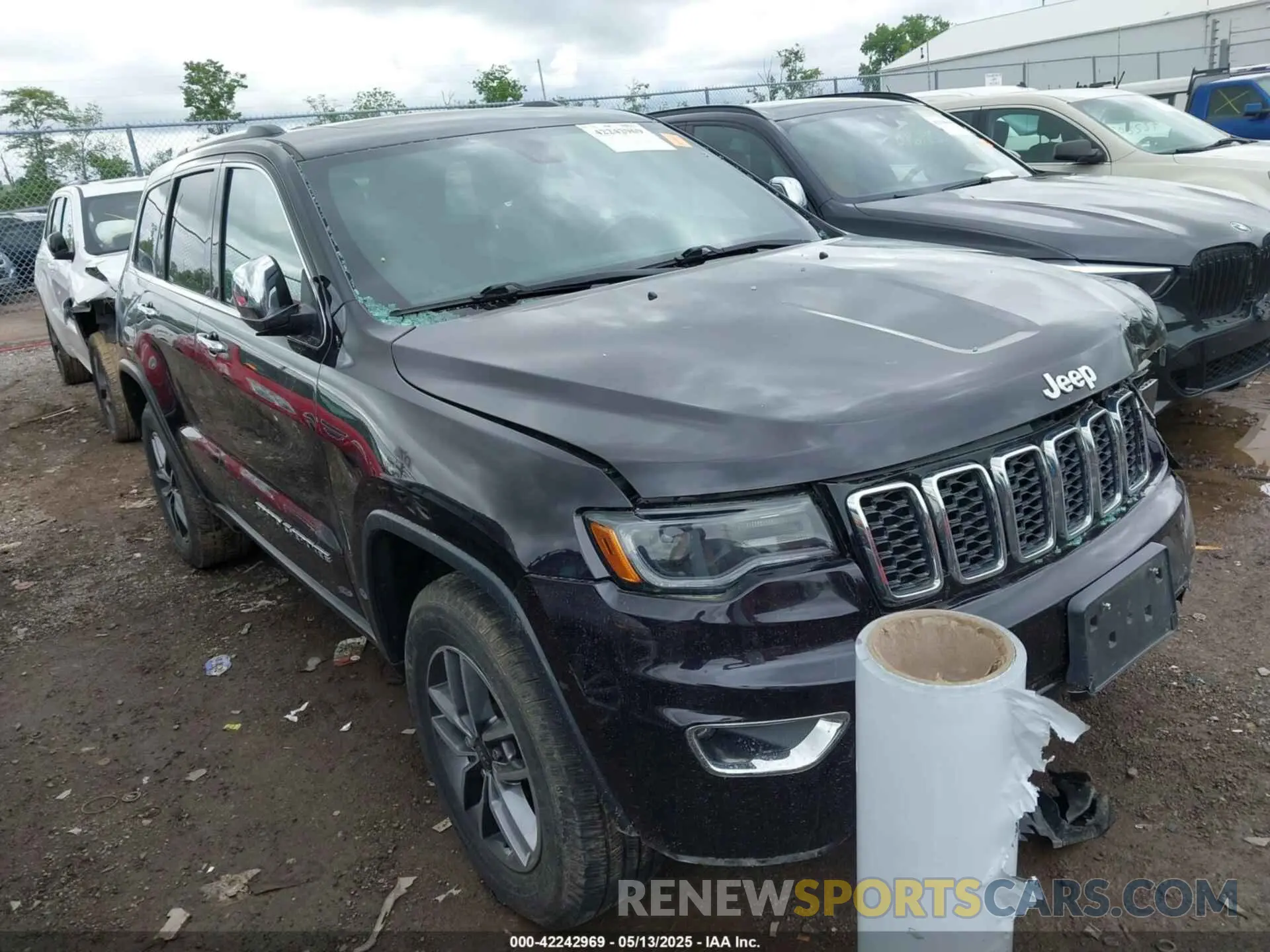 1 Photograph of a damaged car 1C4RJFBG1KC772977 JEEP GRAND CHEROKEE 2019