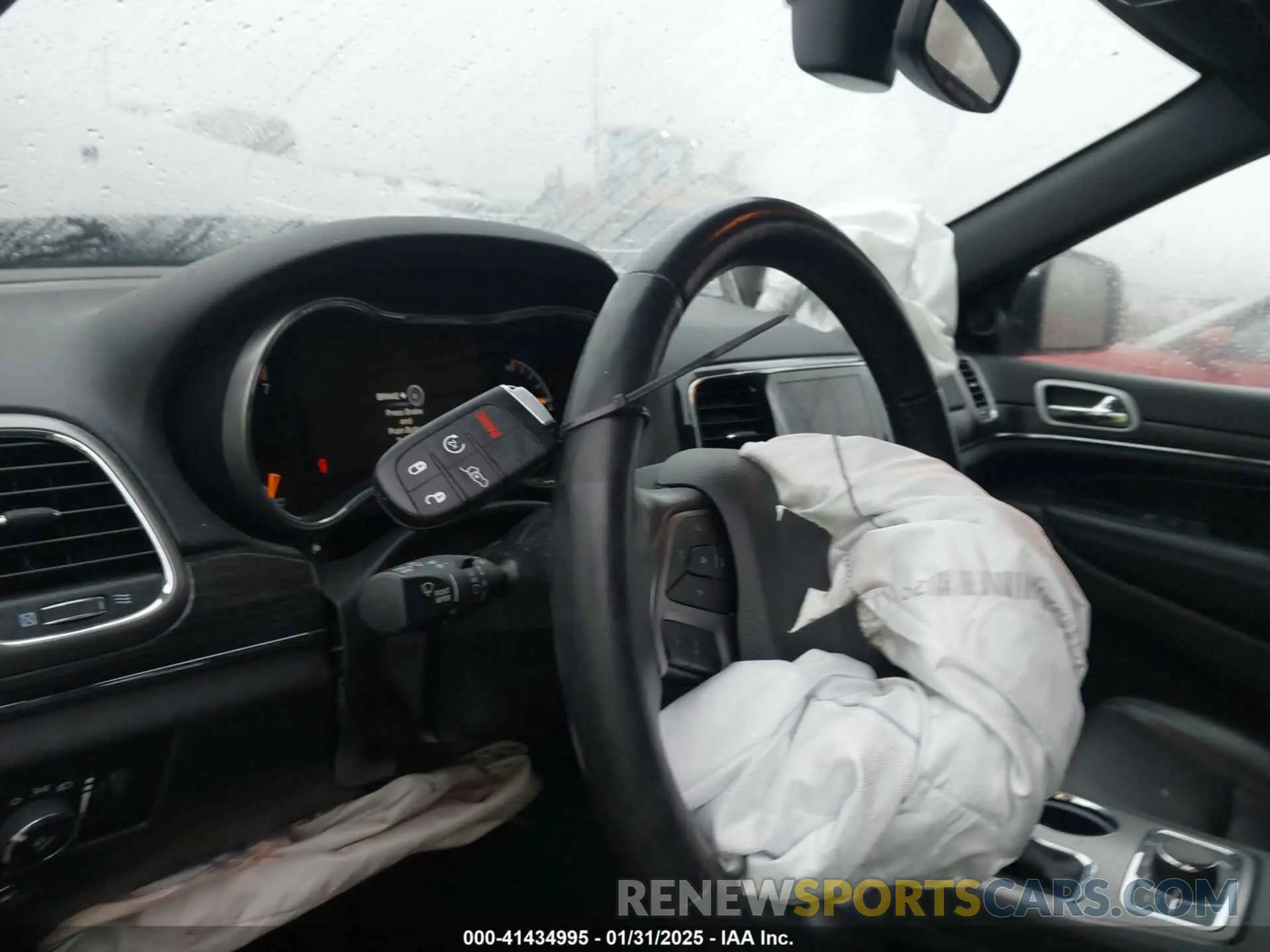 11 Photograph of a damaged car 1C4RJFBG1KC846835 JEEP GRAND CHEROKEE 2019