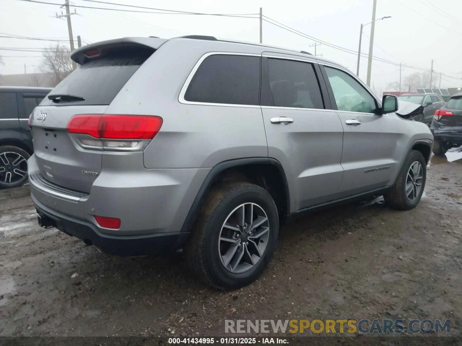 4 Photograph of a damaged car 1C4RJFBG1KC846835 JEEP GRAND CHEROKEE 2019