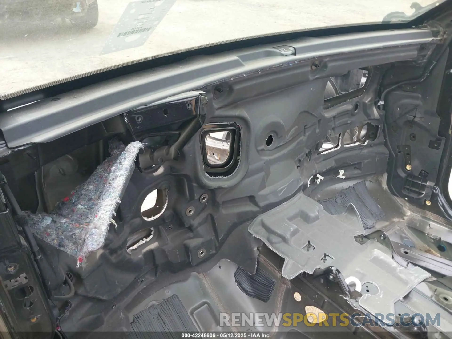14 Photograph of a damaged car 1C4RJFBG2KC549542 JEEP GRAND CHEROKEE 2019