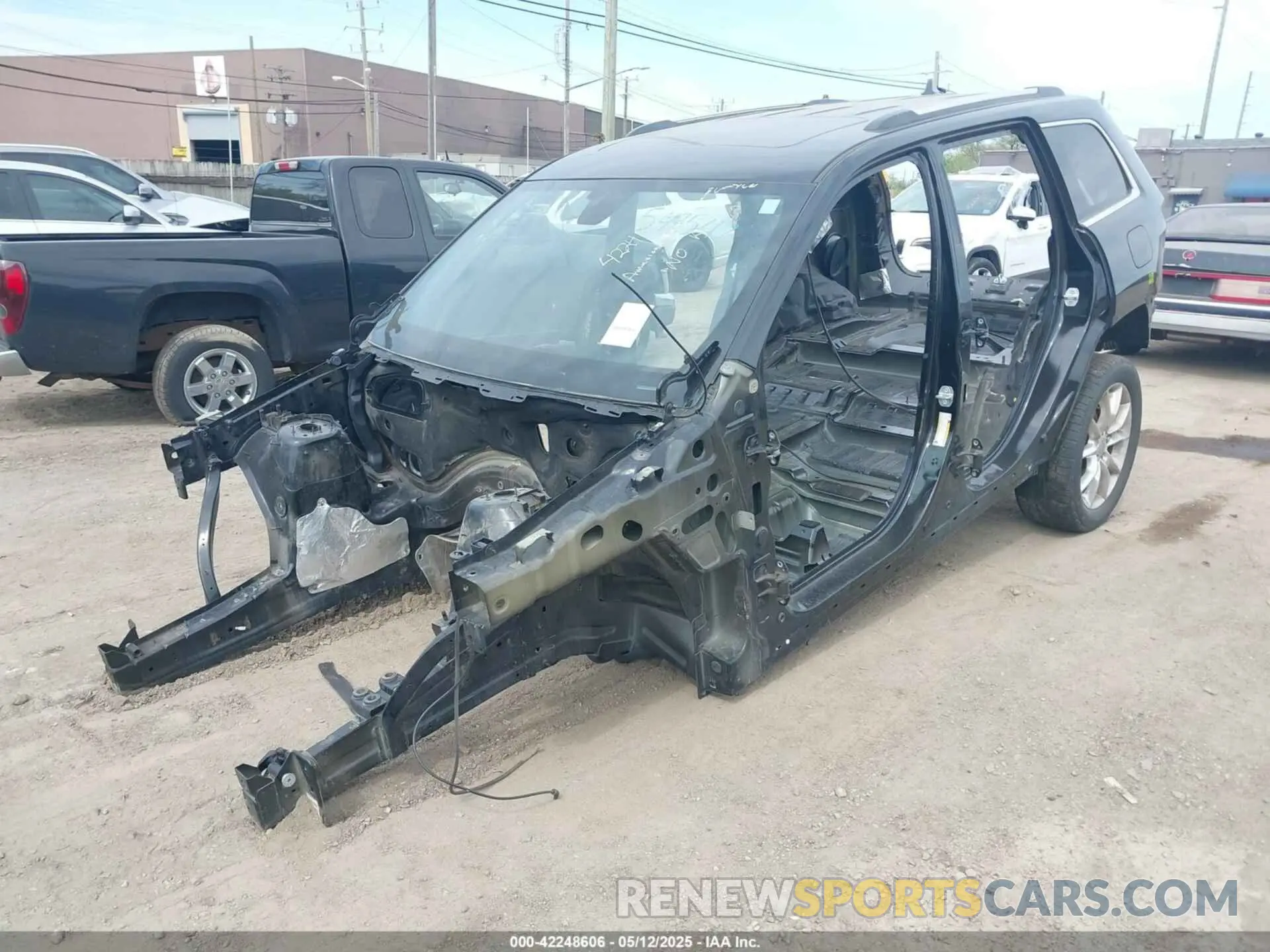 2 Photograph of a damaged car 1C4RJFBG2KC549542 JEEP GRAND CHEROKEE 2019