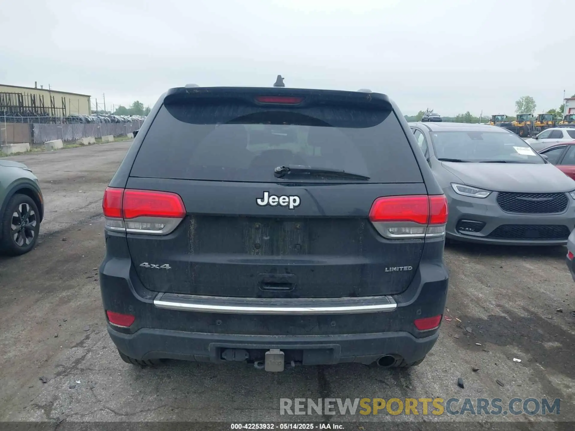 16 Photograph of a damaged car 1C4RJFBG2KC608718 JEEP GRAND CHEROKEE 2019