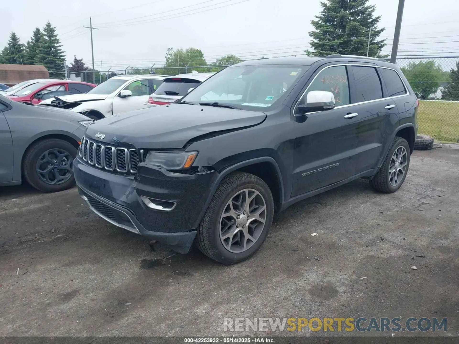 2 Photograph of a damaged car 1C4RJFBG2KC608718 JEEP GRAND CHEROKEE 2019