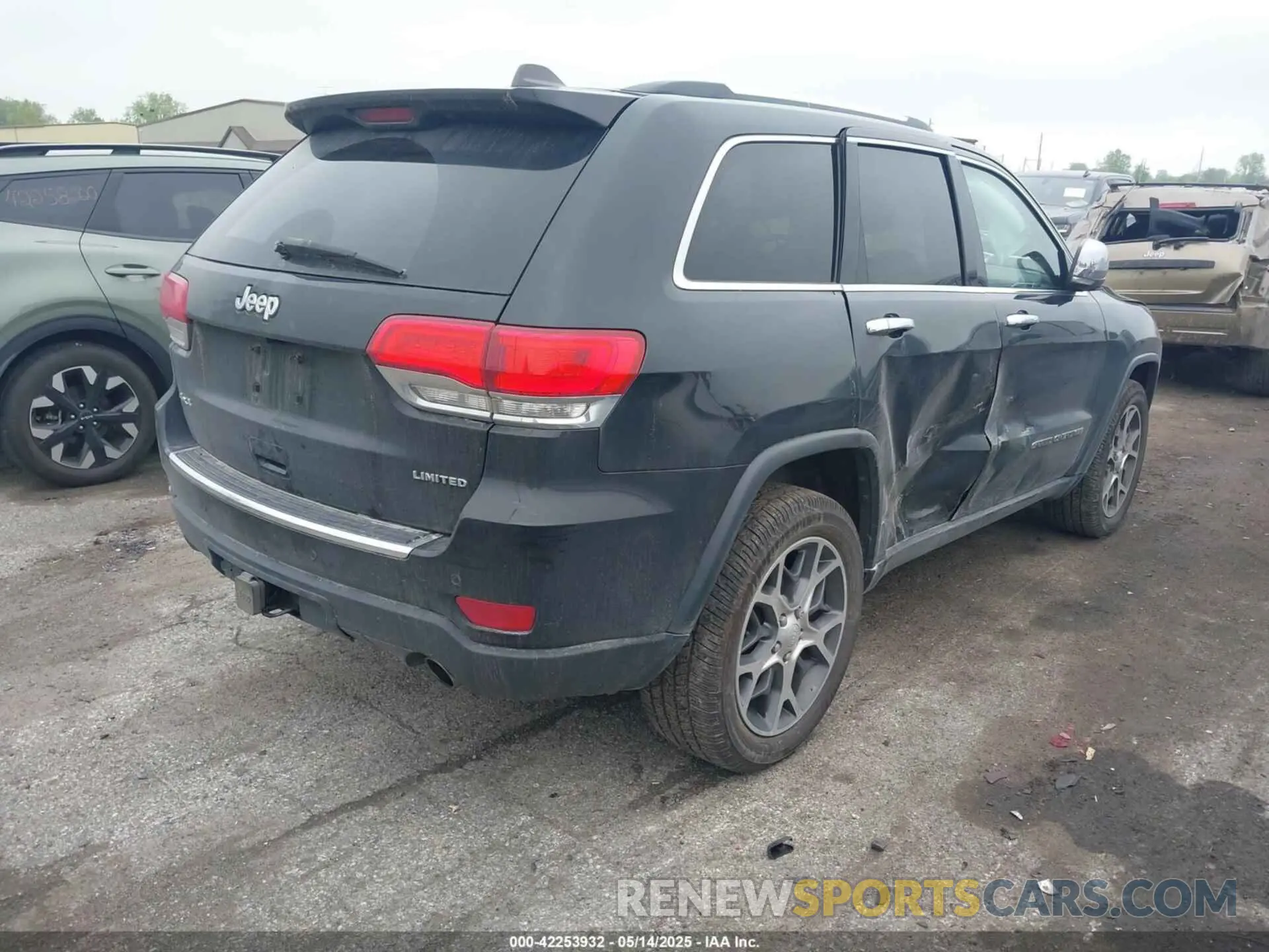 4 Photograph of a damaged car 1C4RJFBG2KC608718 JEEP GRAND CHEROKEE 2019