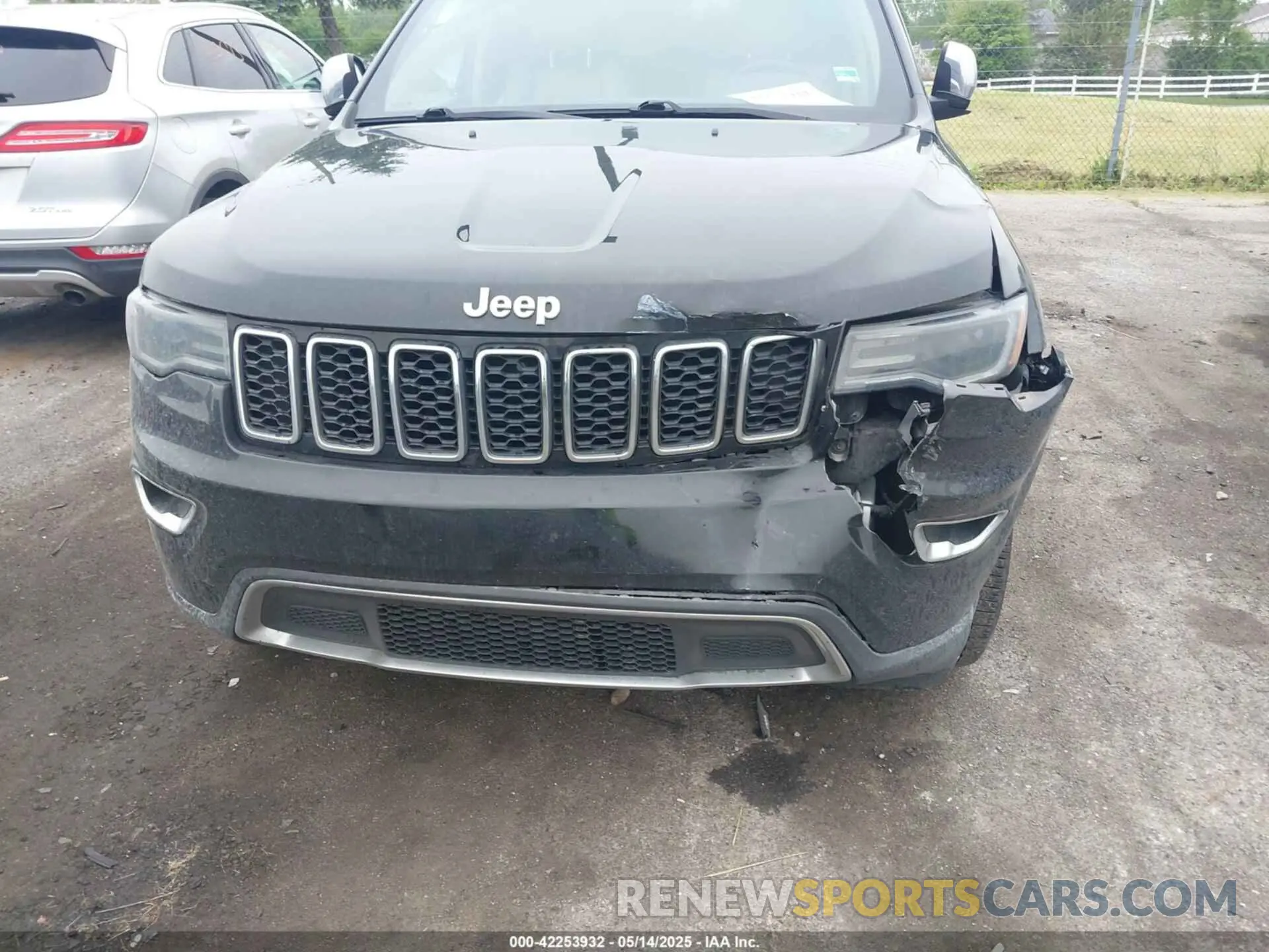 6 Photograph of a damaged car 1C4RJFBG2KC608718 JEEP GRAND CHEROKEE 2019